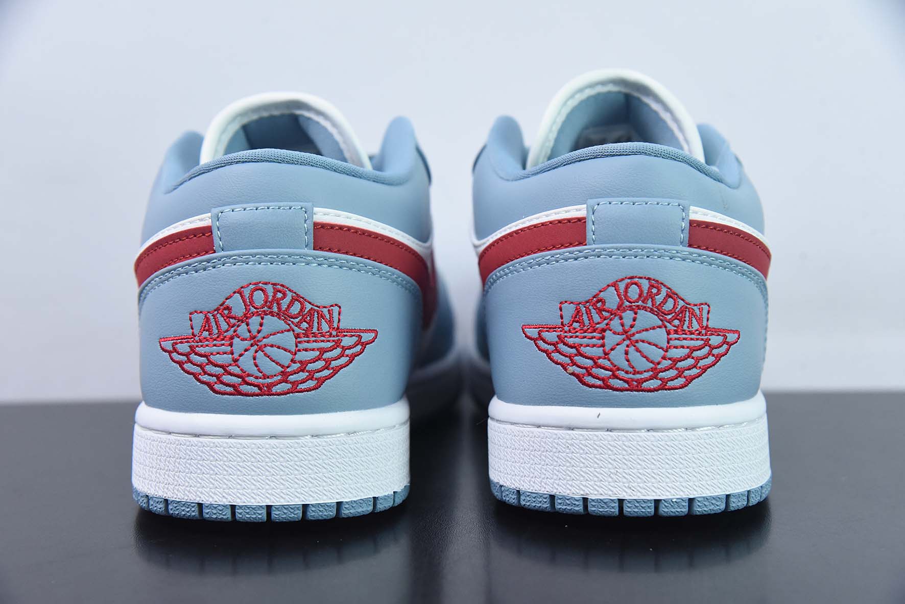 NK Air Jordan AJ1 Low 蓝白红运动鞋 货号:DC0774-164