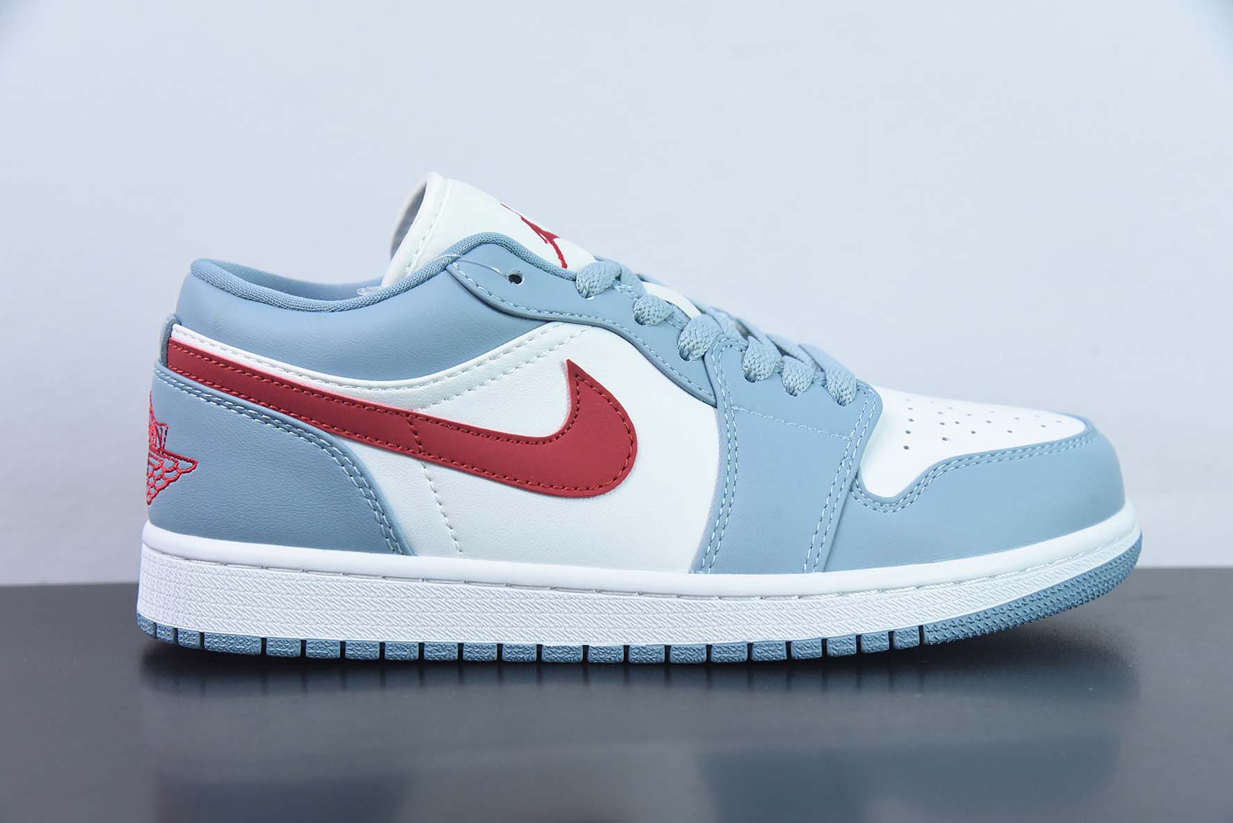 NK Air Jordan AJ1 Low 蓝白红运动鞋 货号:DC0774-164