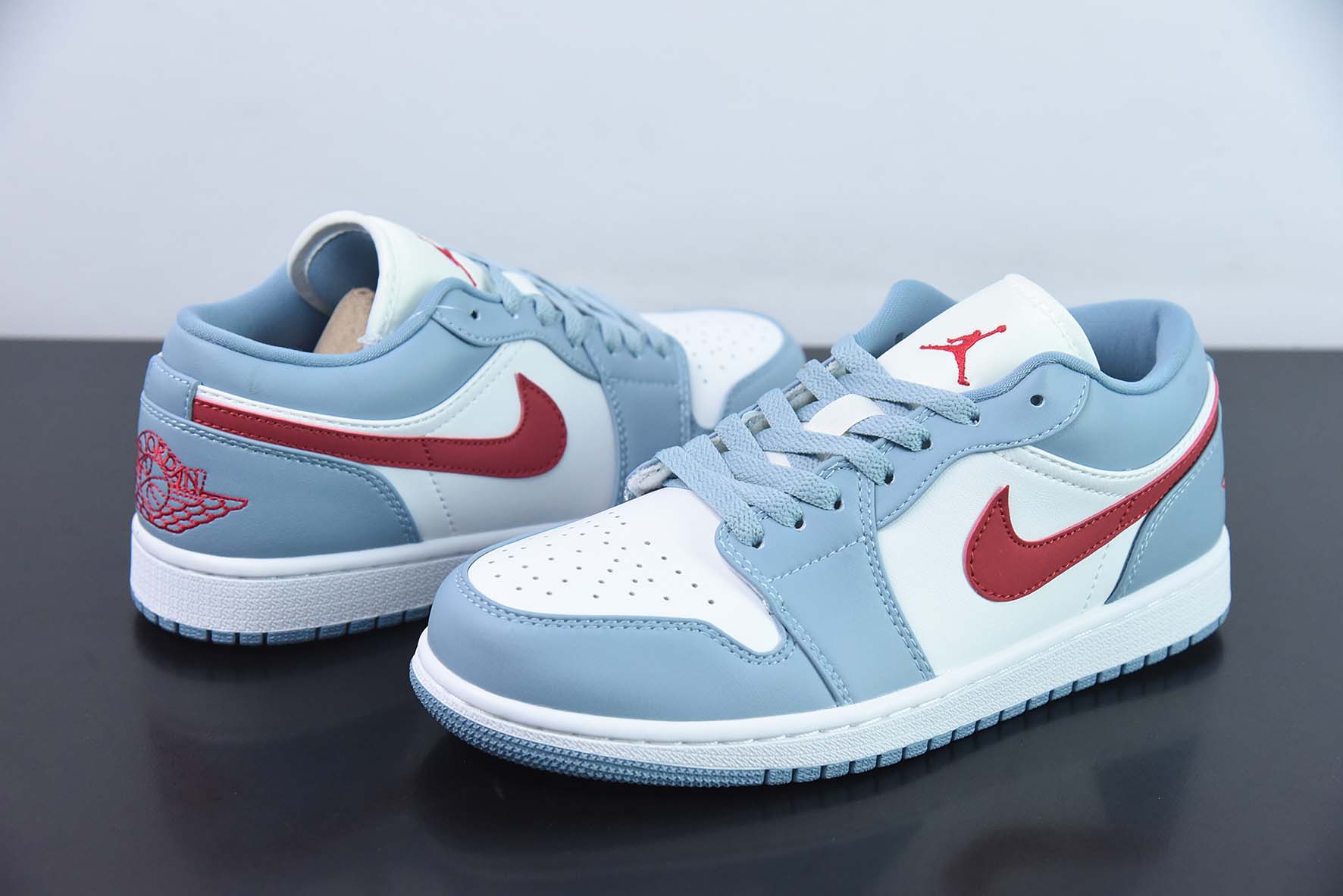 NK Air Jordan AJ1 Low 蓝白红运动鞋 货号:DC0774-164