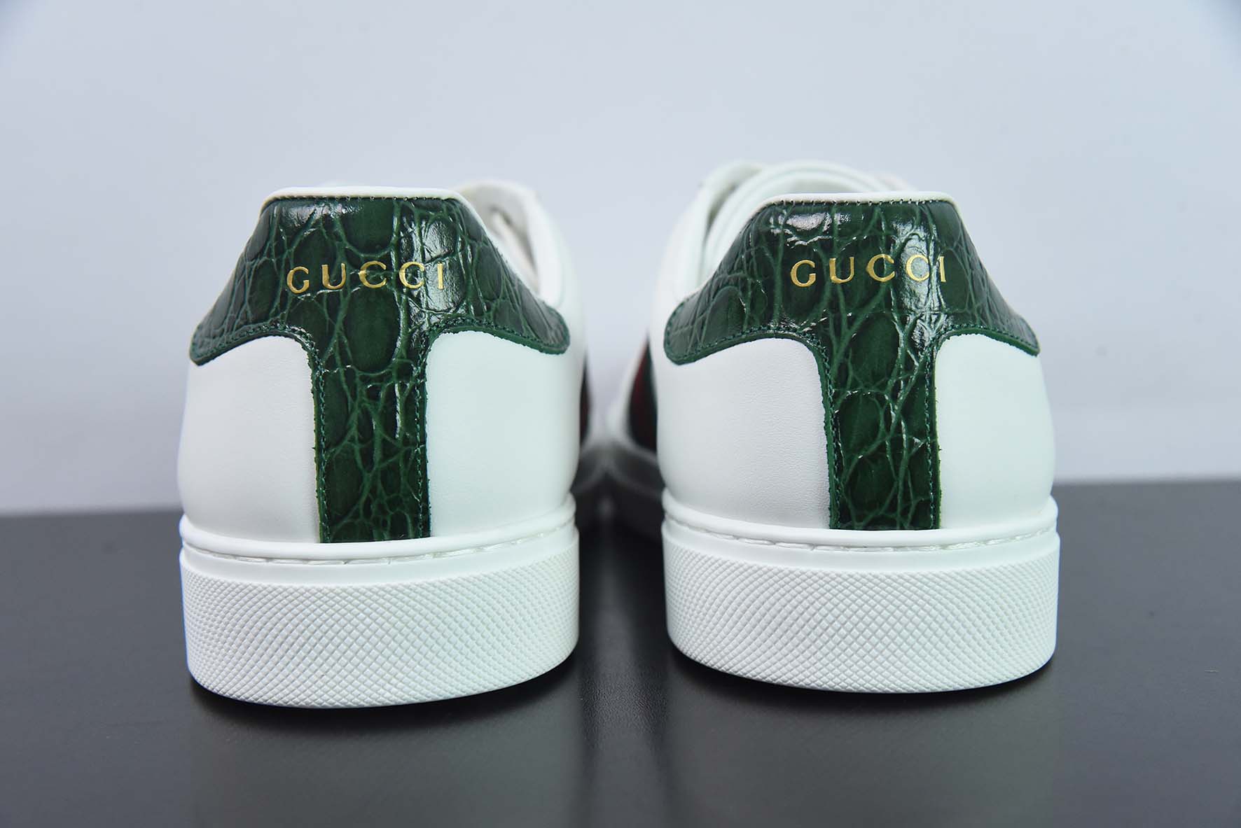 古驰/GUCCI YY 古驰小白鞋板鞋 货号：602129-04