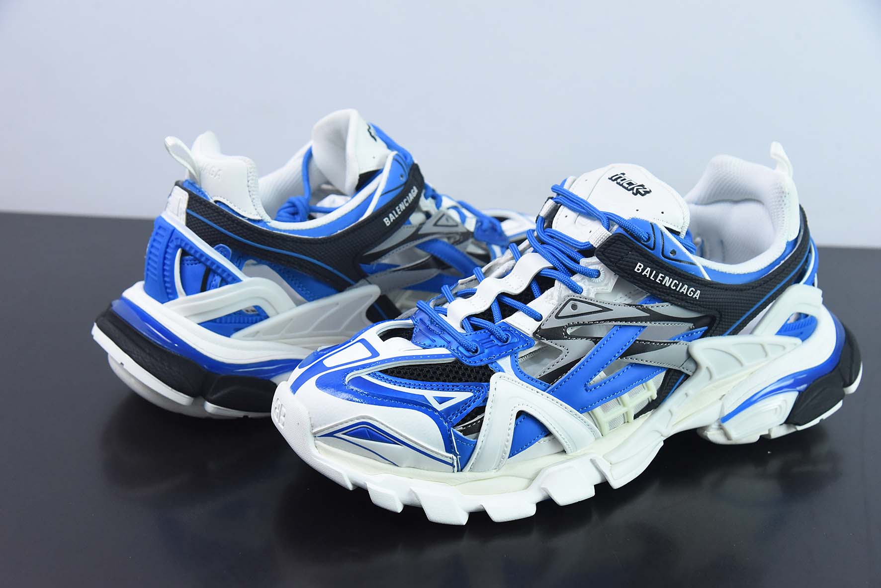 巴黎世家 4代 4.0  Balenciaga Track 4.0运动鞋