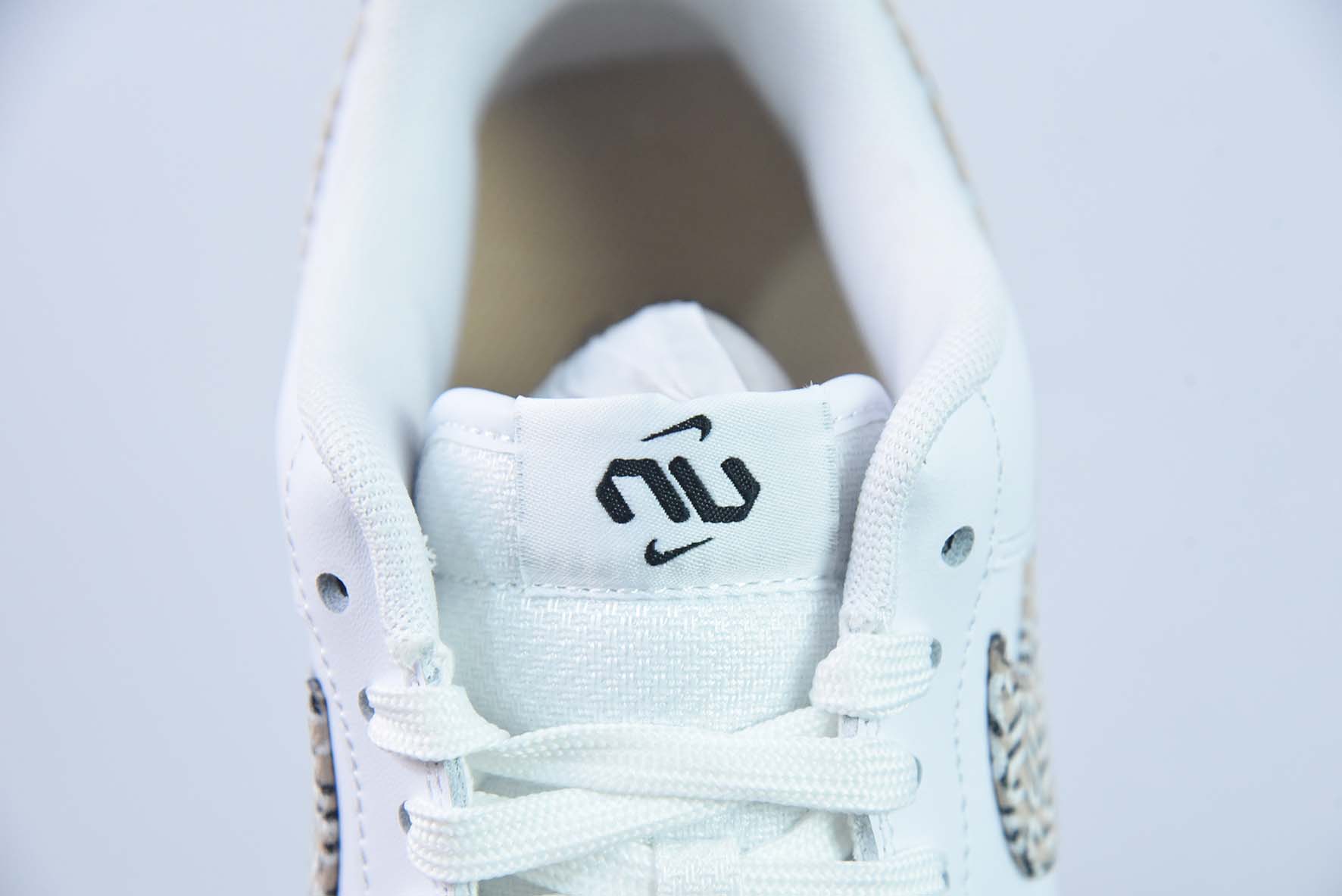 Nk Air Force 1'07 Low  印花勾 空军一号低帮休闲板鞋 货号：DZ2709-100
