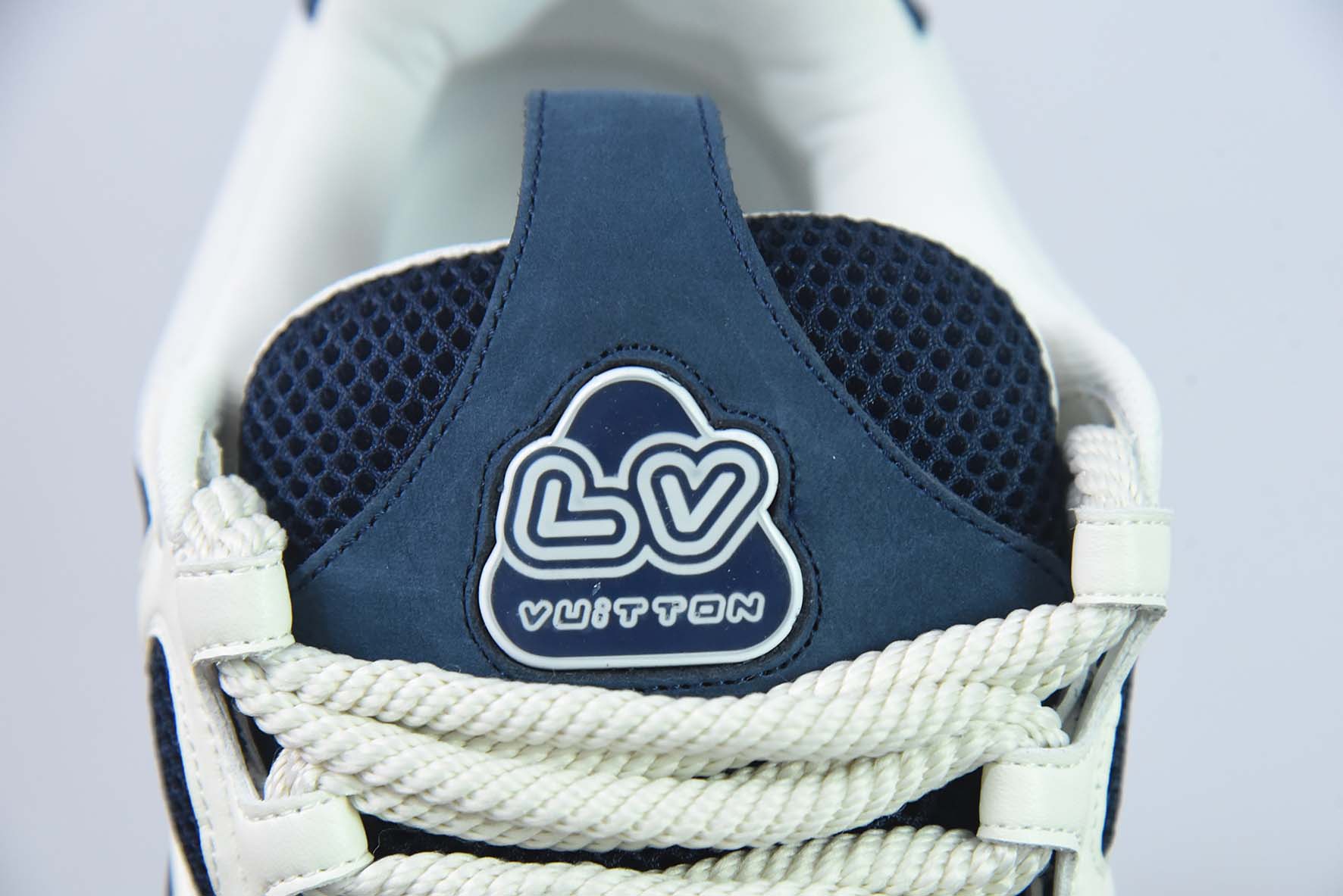 LV/路易威登 2023 驴家最新款 LV「面包鞋 Sk8 」