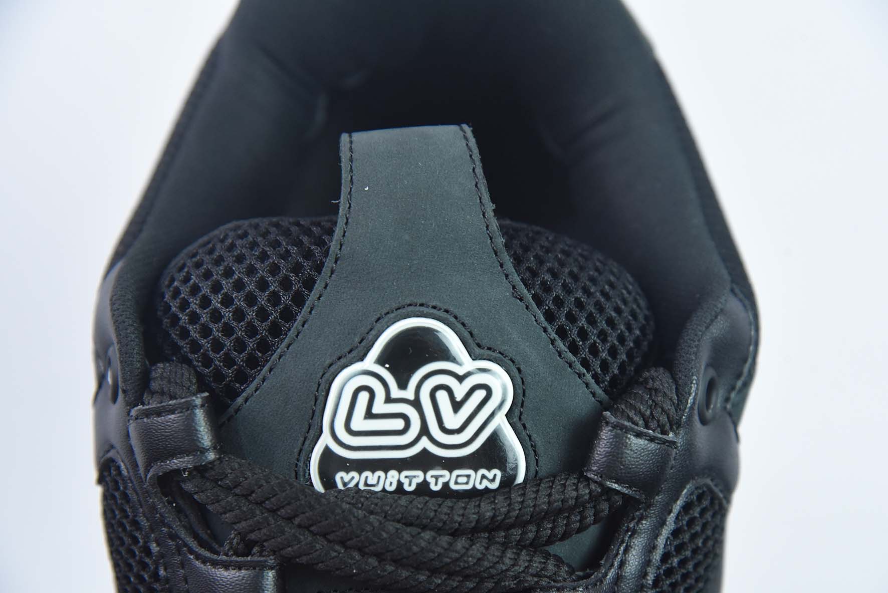 LV/路易威登 2023 驴家最新款 LV「面包鞋 Sk8 」
