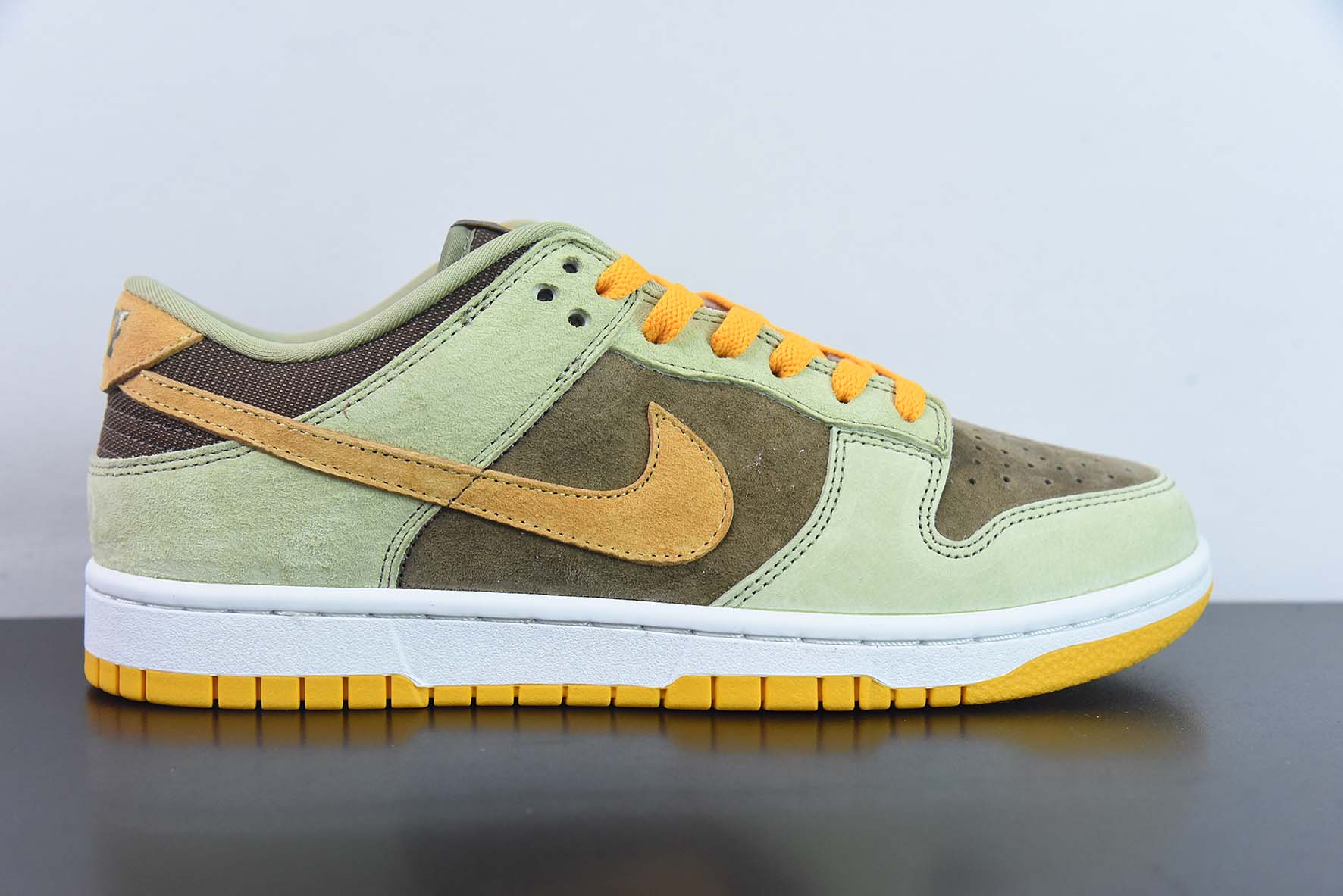 MNC45183338 NK Dunk Low Retro PRM zapatillas de skate casual de caña baja verdes, marrones y naranjas, número…