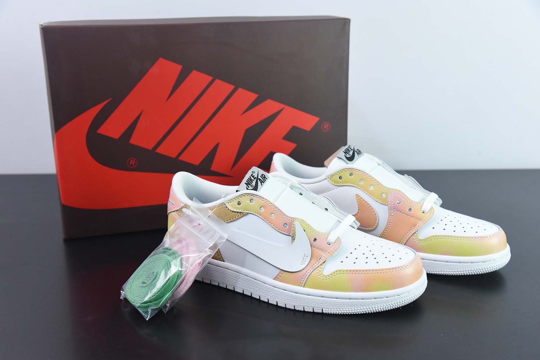 Air Jordan 1 Retro High OG 倒勾 橙白 反向脚趾运动鞋 货号:CZ0790-109