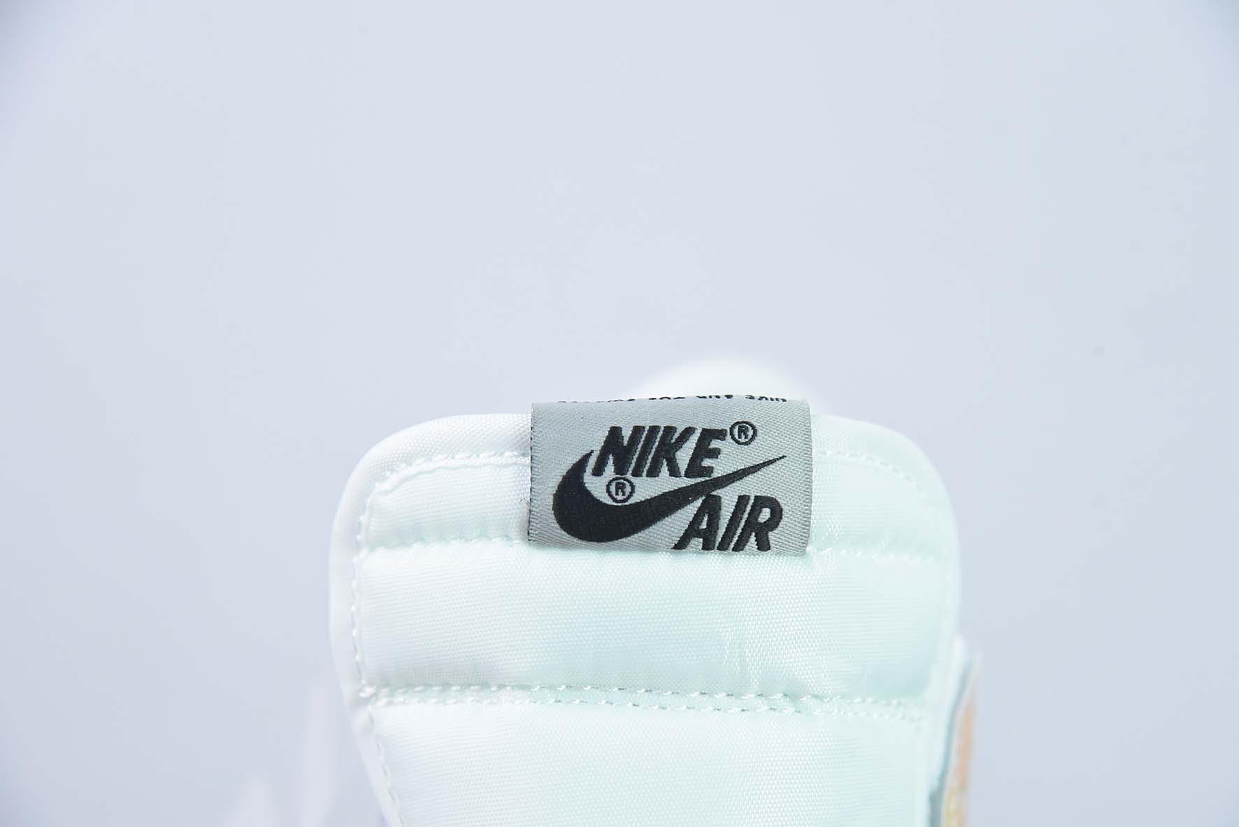 Air Jordan 1 Retro High OG 倒勾 橙白 反向脚趾运动鞋 货号:CZ0790-109
