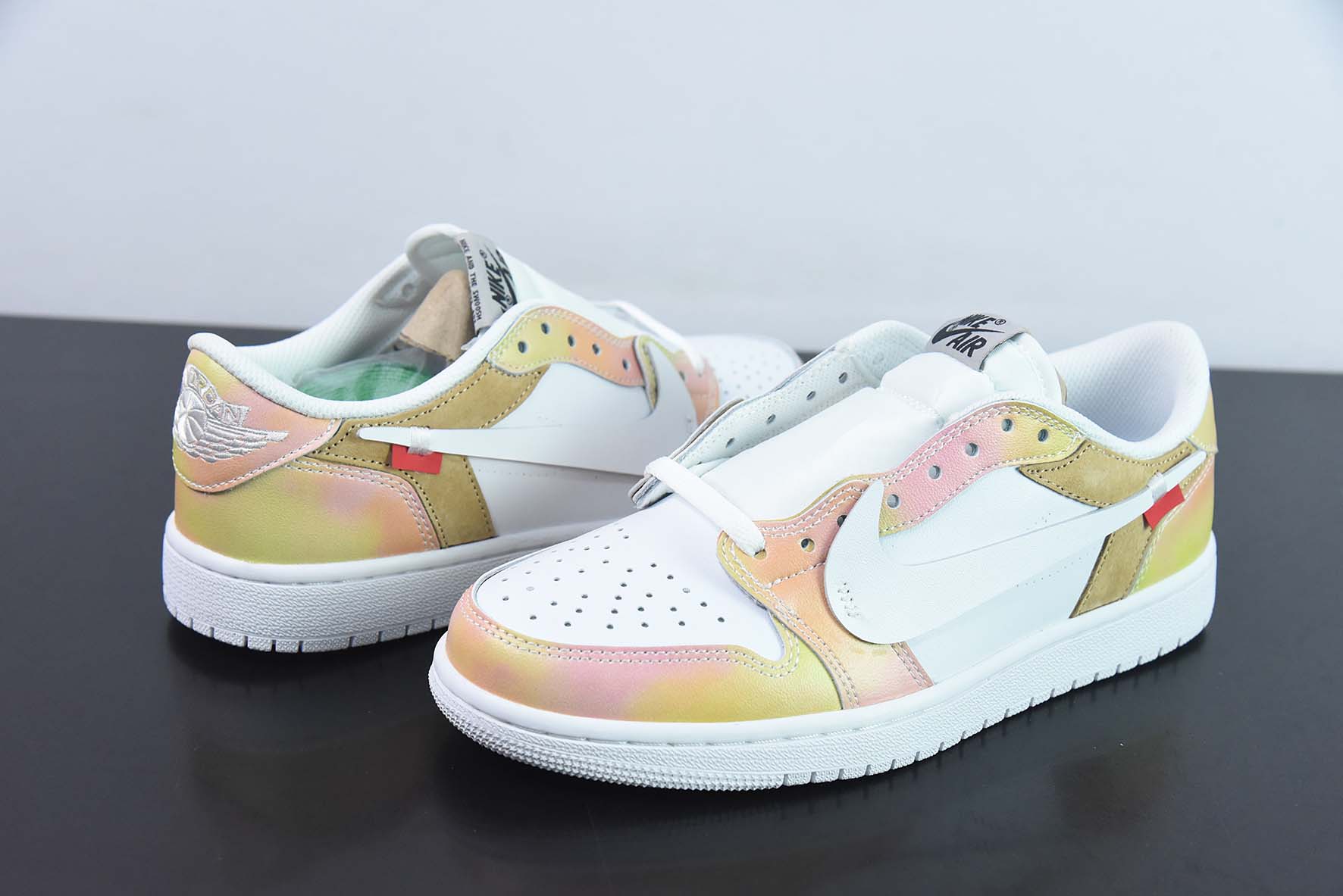 Air Jordan 1 Retro High OG 倒勾 橙白 反向脚趾运动鞋 货号:CZ0790-109