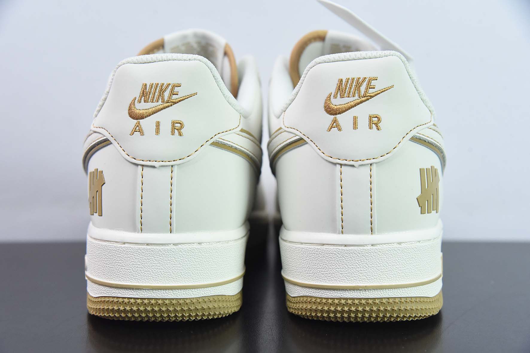 Nike Air Force 1 Low 沙漠黄 空军一号低帮运动休闲板鞋 货号UT2022-028