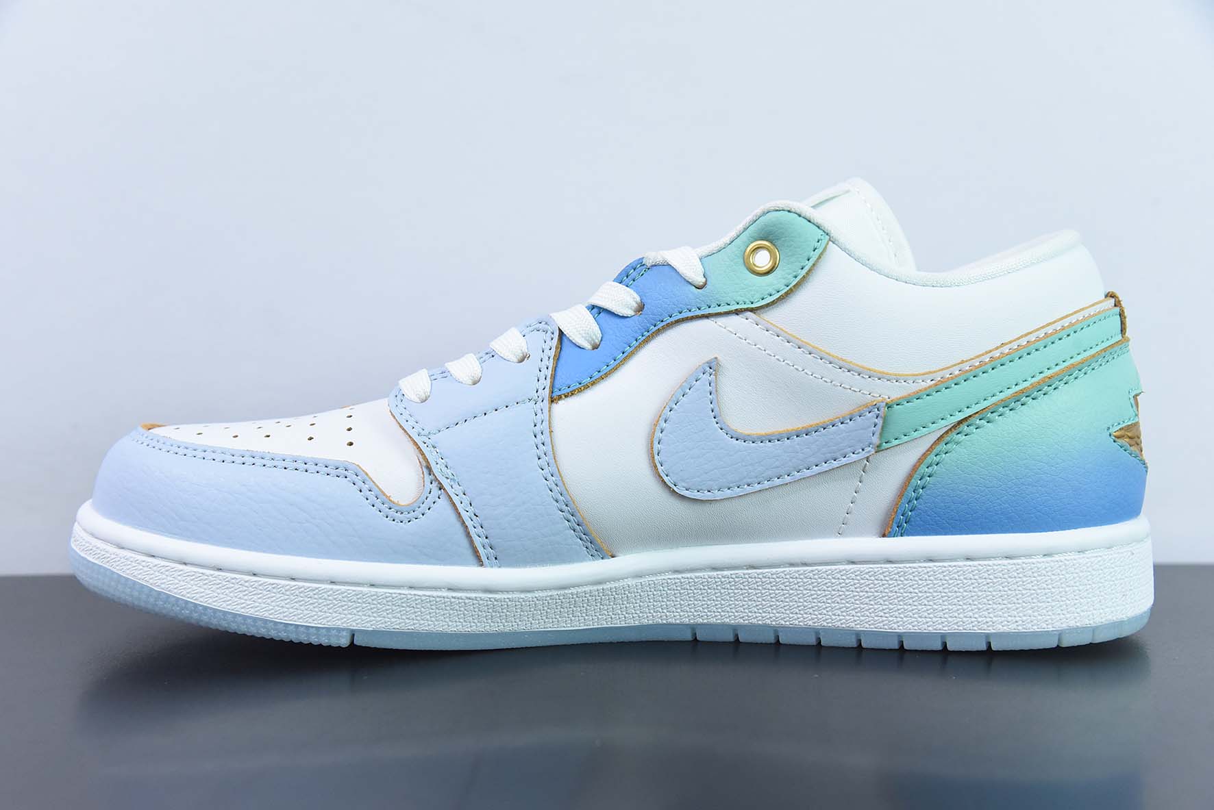 NK Air Jordan 1 Low SE”Emerald Rise“AJ1乔丹一代低帮经典复古文化休闲运动篮球鞋“白蓝海盐冰蓝”货号：FN8899-131