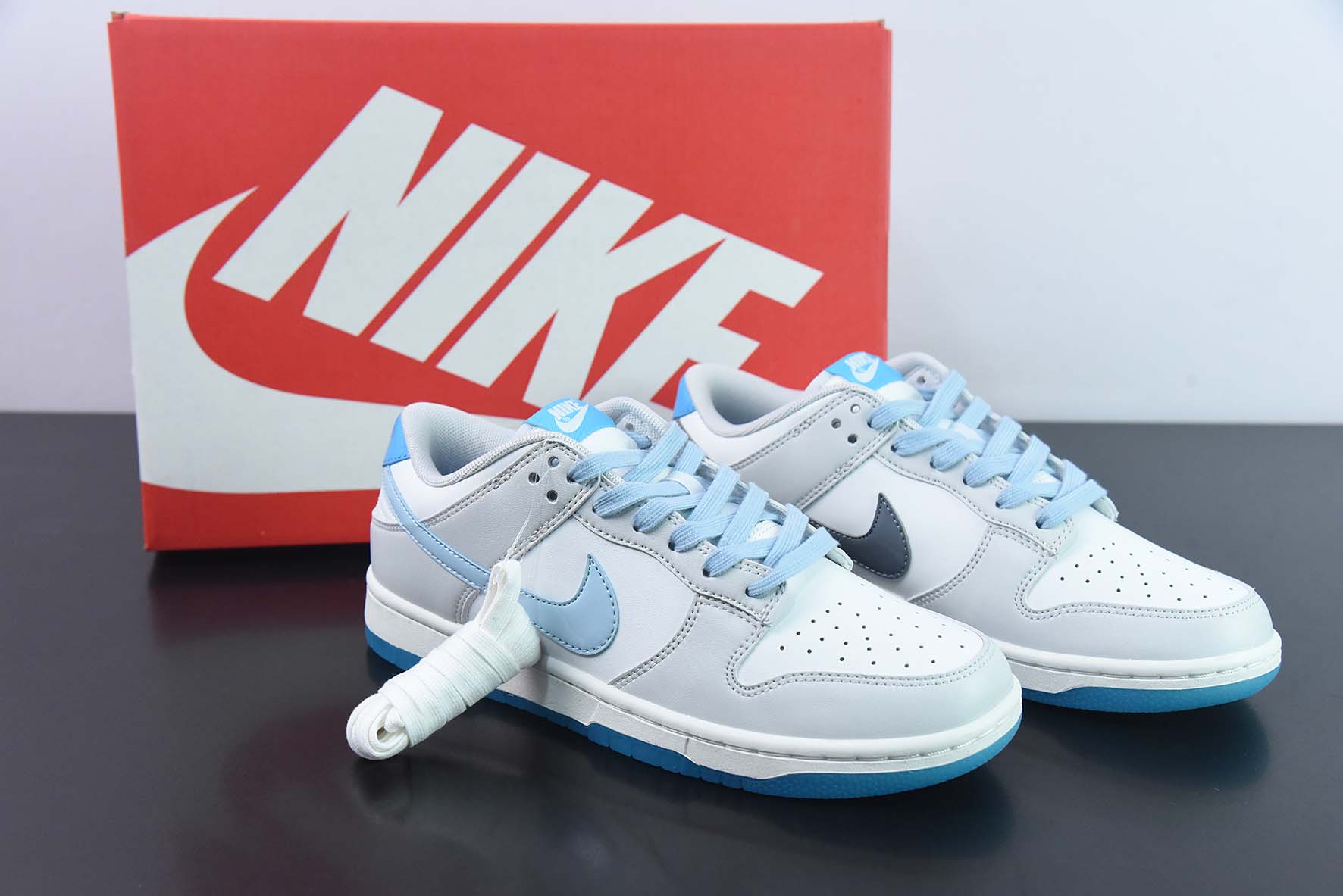 SB Dunk Low"520"扣篮系列低帮休闲运动滑板板鞋“浅灰白天蓝520情人节”货号:FN3433-141
