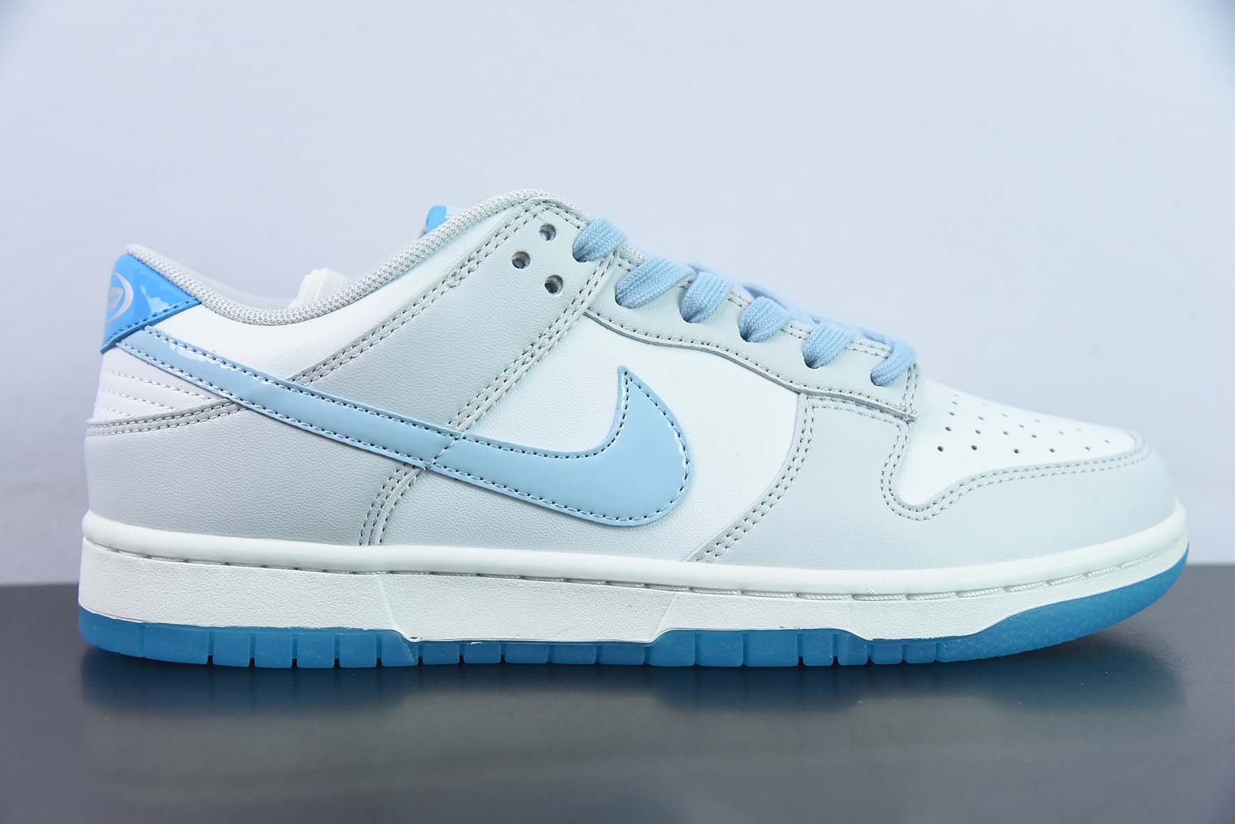 SB Dunk Low"520"扣篮系列低帮休闲运动滑板板鞋“浅灰白天蓝520情人节”货号:FN3433-141