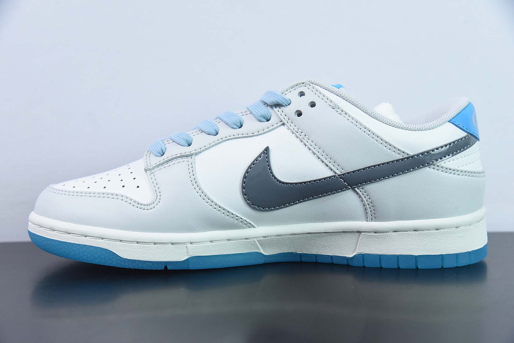 SB Dunk Low"520"扣篮系列低帮休闲运动滑板板鞋“浅灰白天蓝520情人节”货号:FN3433-141