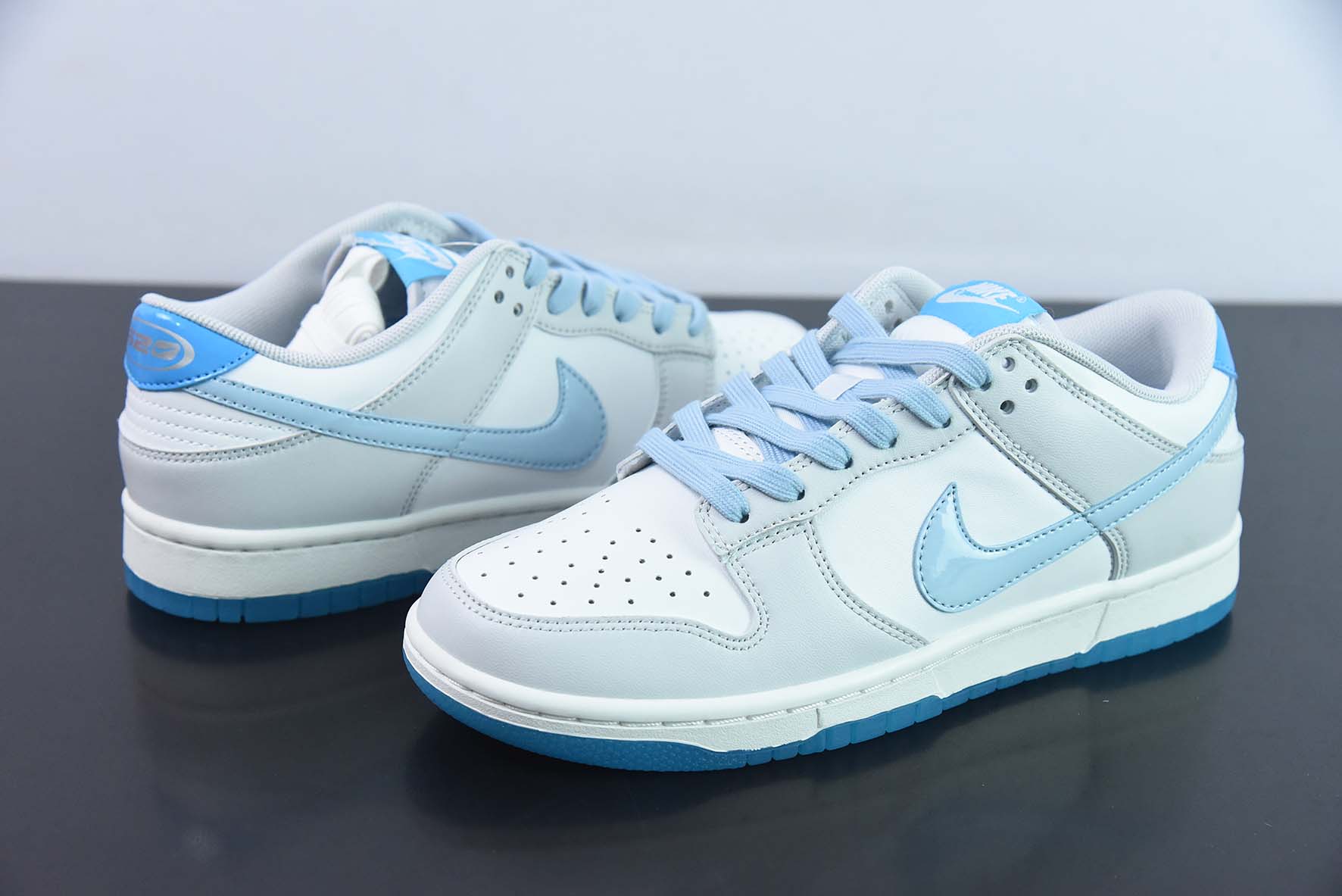 SB Dunk Low"520"扣篮系列低帮休闲运动滑板板鞋“浅灰白天蓝520情人节”货号:FN3433-141