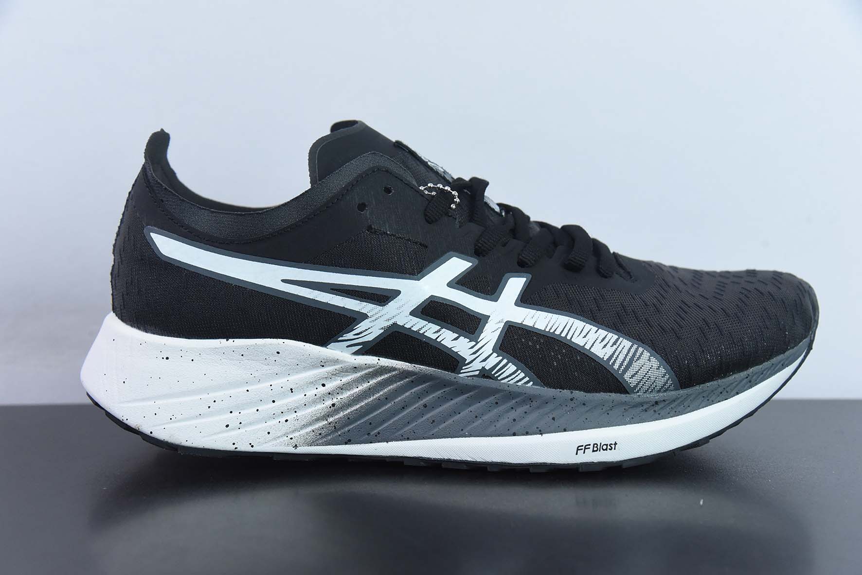 BJE33593437 Asics/亚瑟士 MAGIC SPEED 2023夏季跑鞋系列 黑色 尺码：36-45