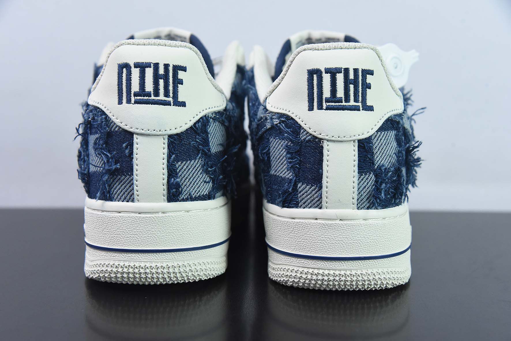Nike Air Force 1 AF1 空军一号/低帮 白蓝 牛仔 格子 货号：FB0607-099