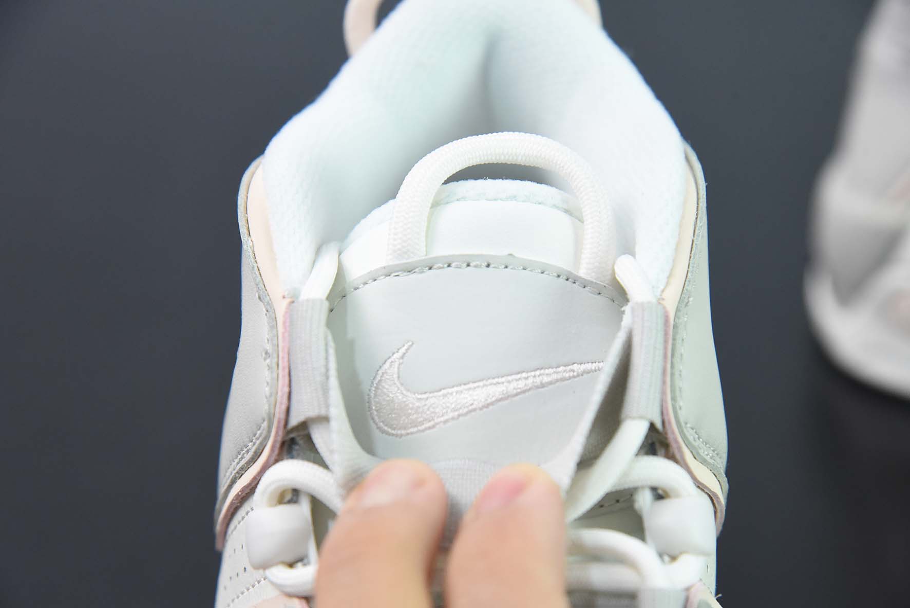 NK Air More Uptempo 皮蓬 大Air 减震防滑耐磨复古篮球鞋 货号:DV1137-101