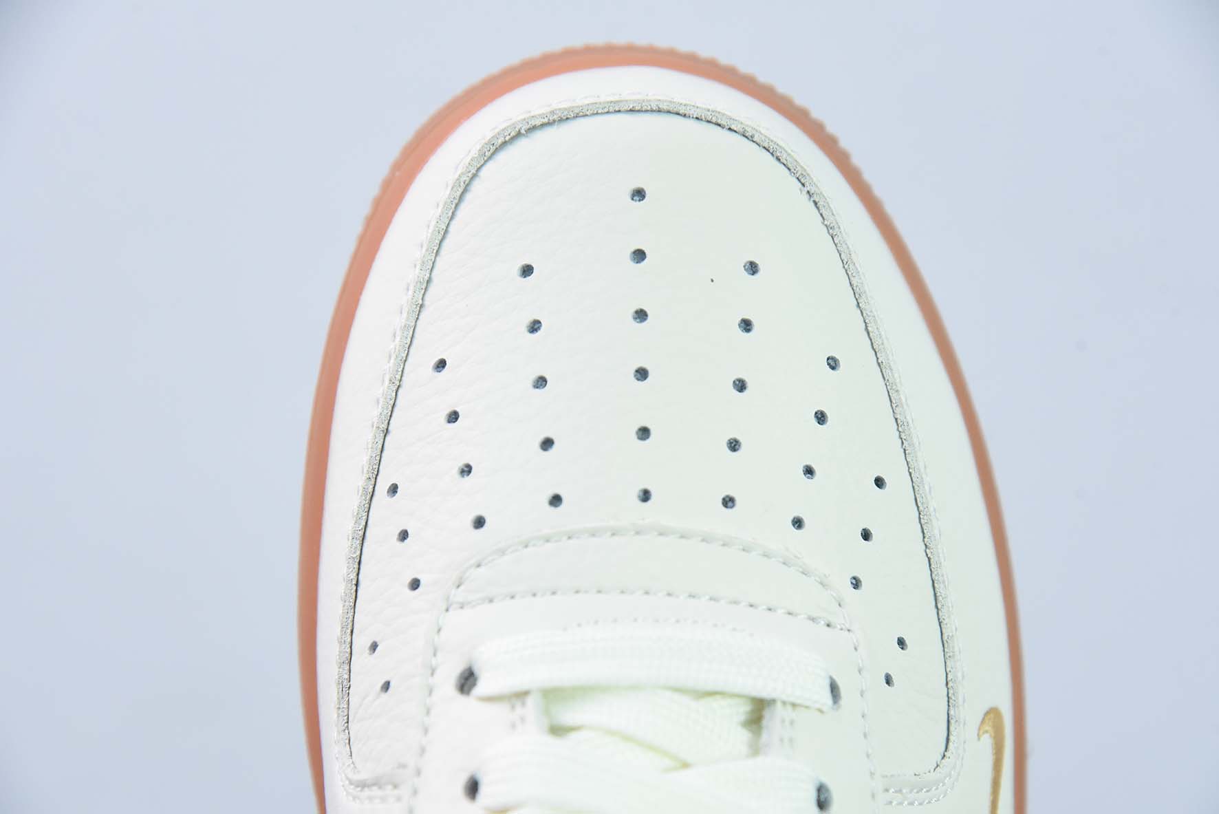 Nike Air Force 1 Low 空军一号低帮运动休闲板鞋 双勾 生胶底 NAI-KE印花 货号:NK0621 988