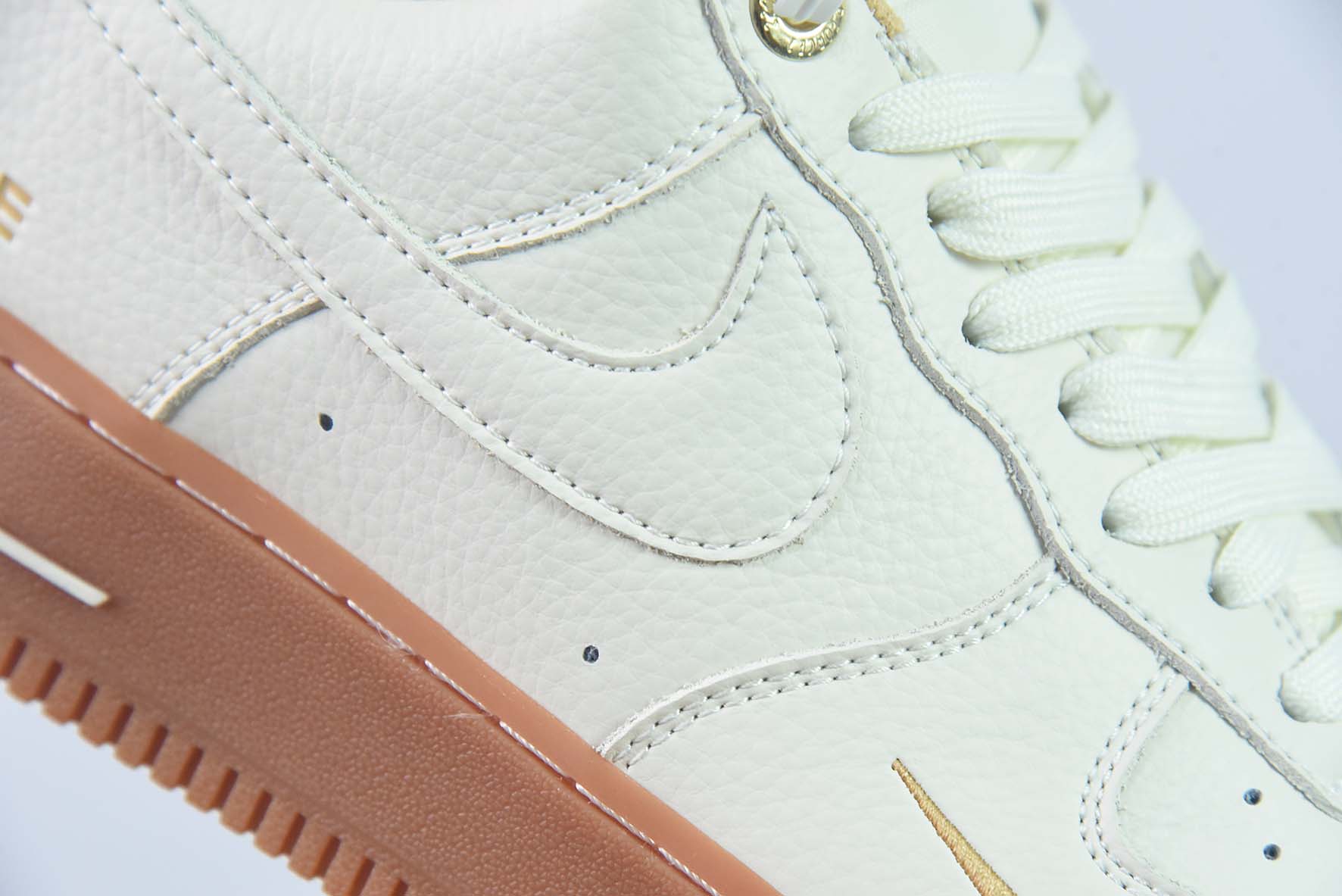 Nike Air Force 1 Low 空军一号低帮运动休闲板鞋 双勾 生胶底 NAI-KE印花 货号:NK0621 988