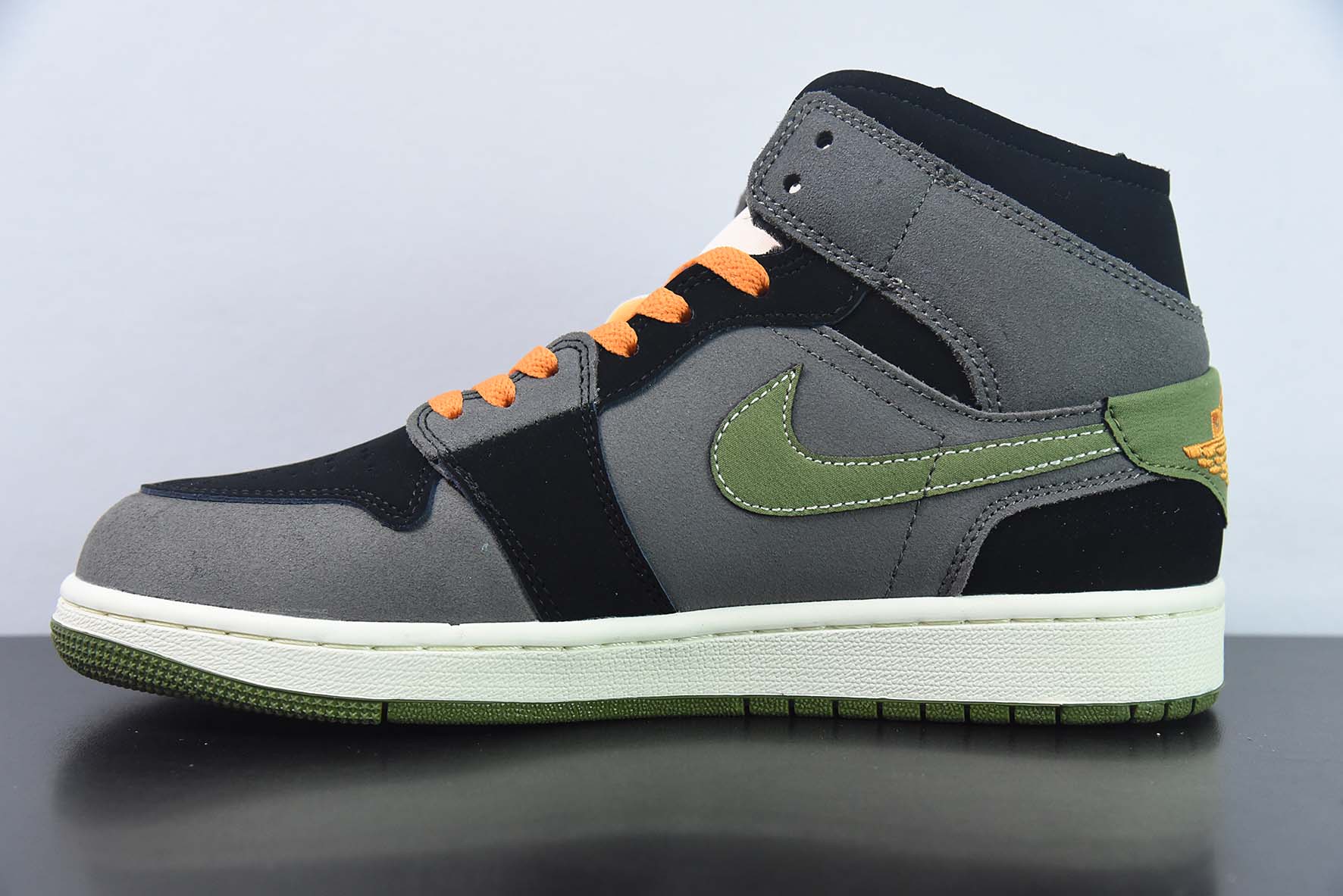 NK Air Jordan 1 Mid SE ”Craft“ AJ1 乔1黑煤灰 中邦休闲板鞋 货号:FD6817-003