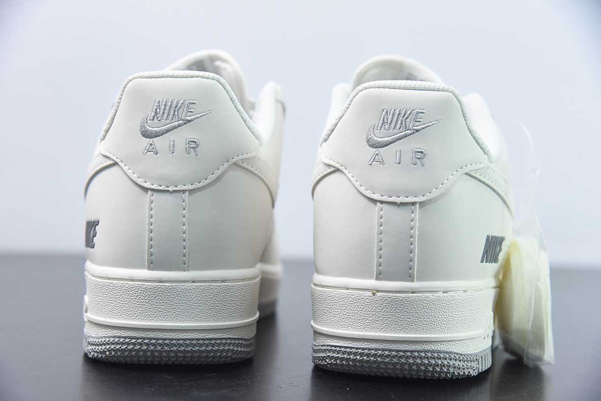 NIKE" 三勾系列 米色 空军一号低帮休闲板鞋 TV2306-255