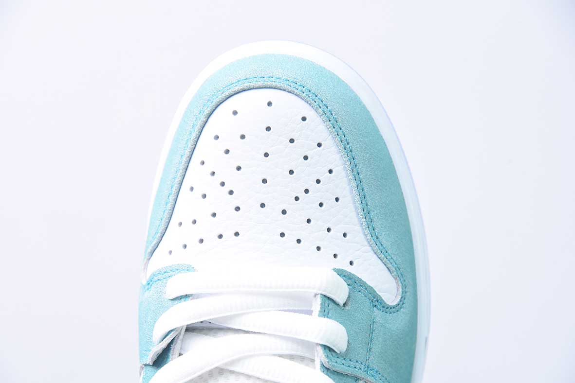 nk SB Dunk Low 白青液态勾男士低帮运动鞋 货号:FD2562 400
