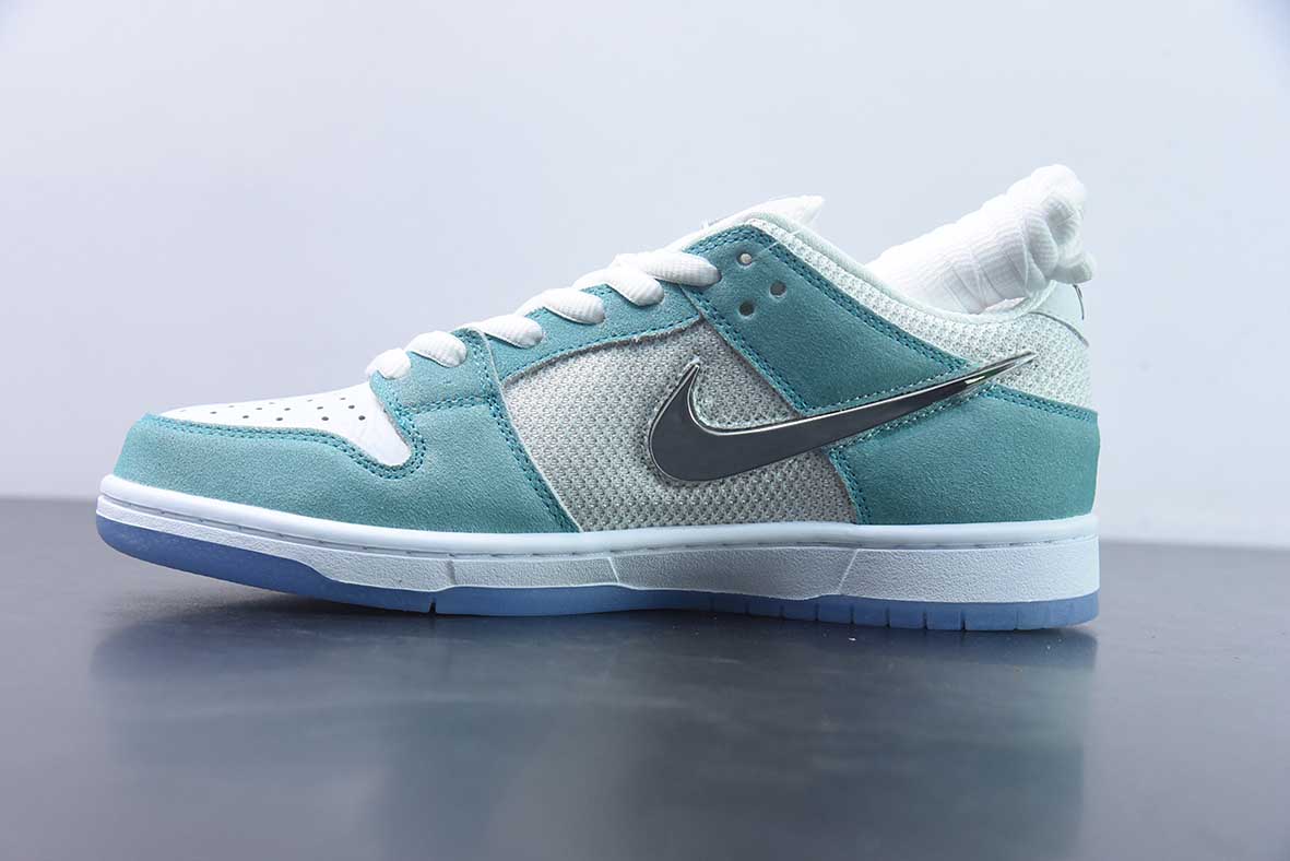 nk SB Dunk Low 白青液态勾男士低帮运动鞋 货号:FD2562 400
