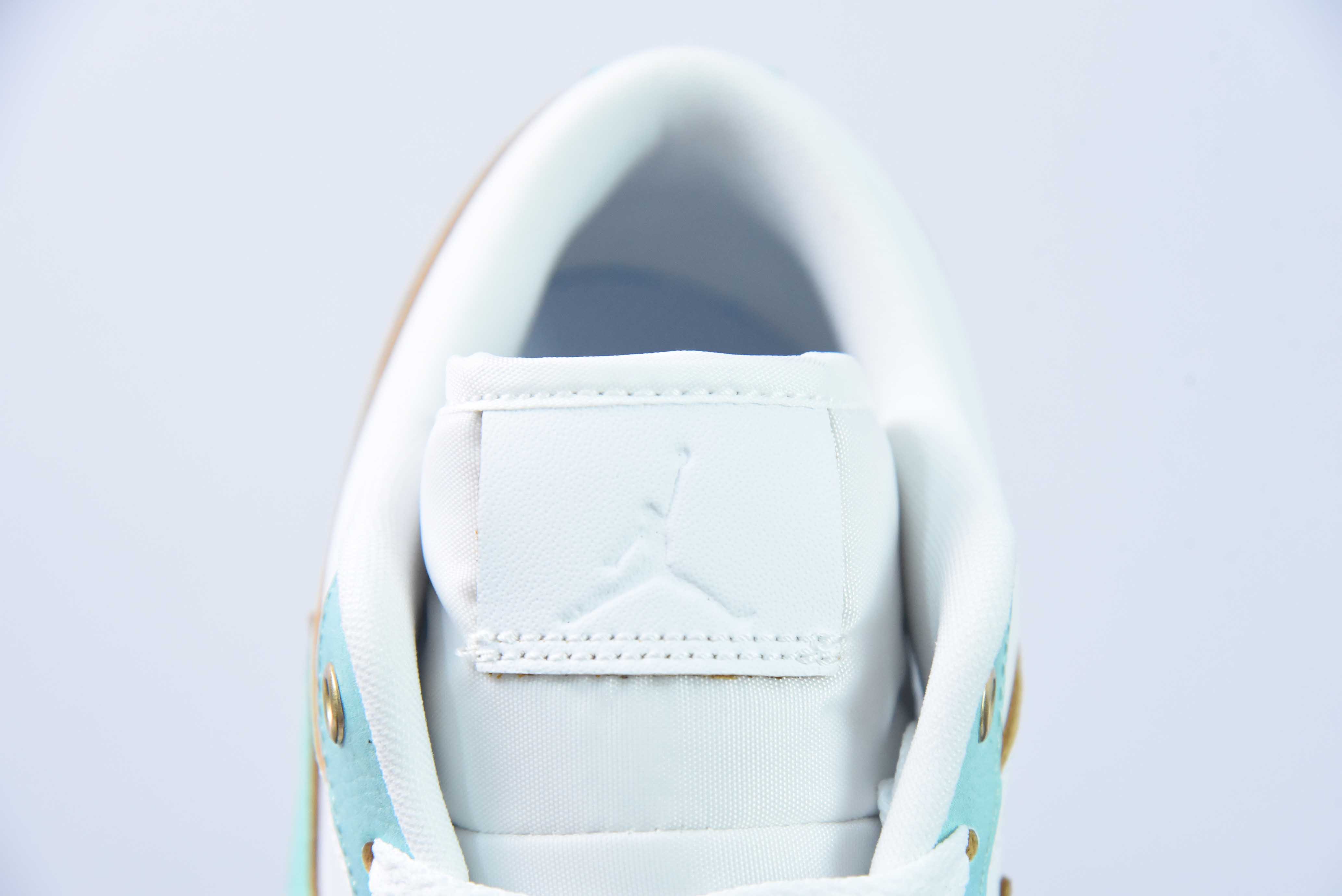 Nike Air Jordan 1 Low SE"Emerald Rise"AJ1乔丹一代低帮经典复古文化休闲运动篮球鞋“白蓝海盐冰蓝”货号：FN8899-131