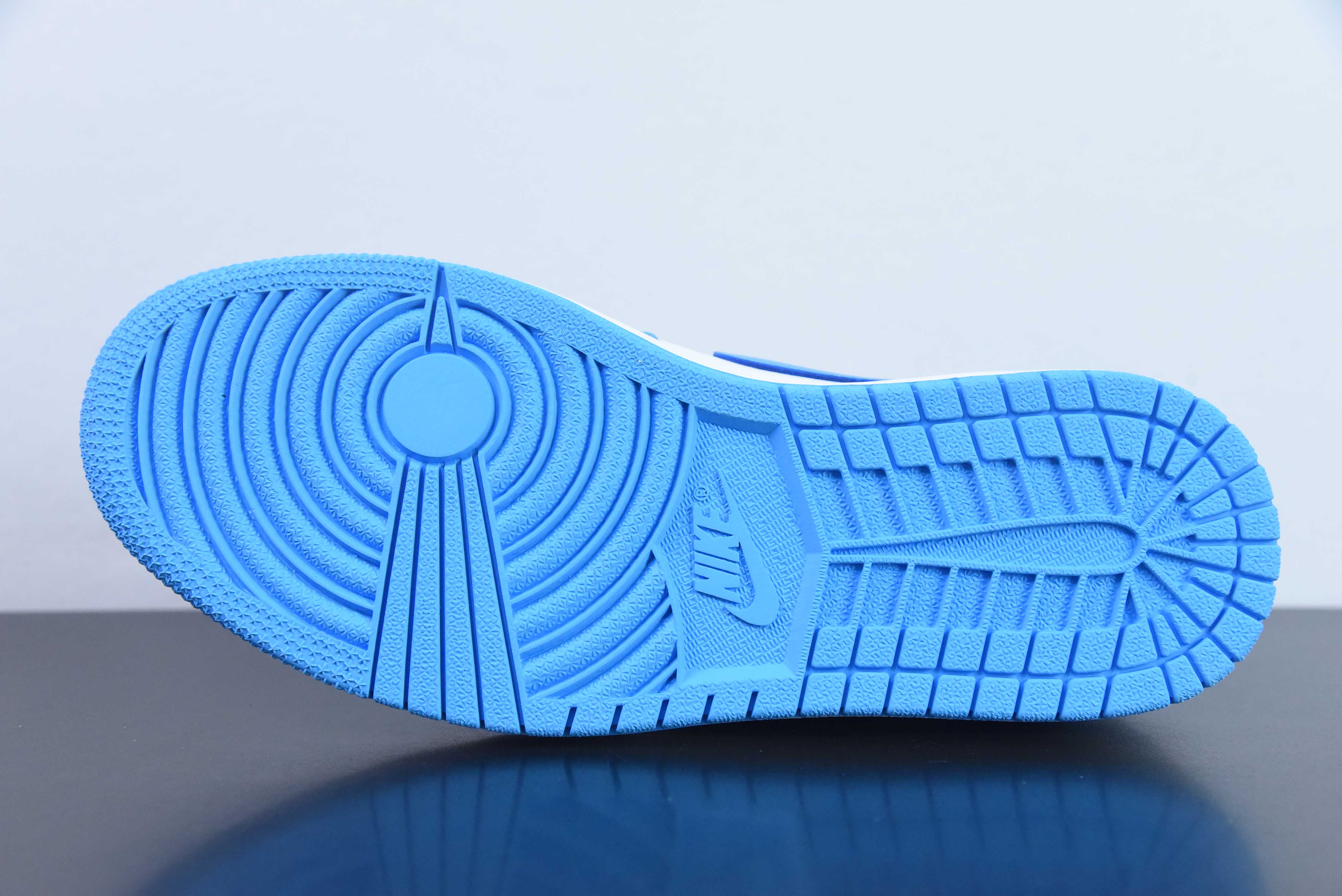 Air Jordan AJ1 Retro Low OG 低帮 北卡蓝 货号:J7891-401