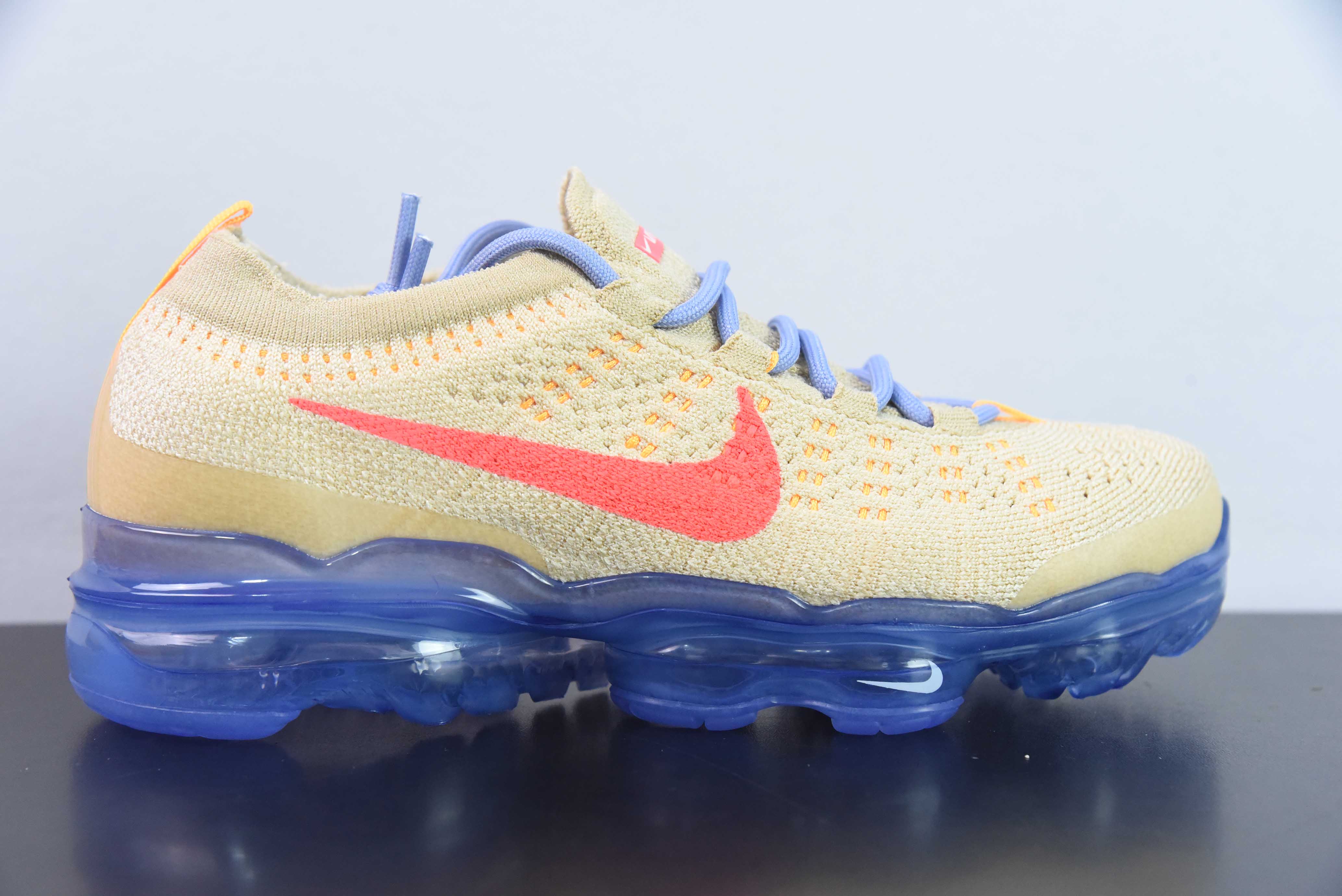 Nike Air Vapormax2023 FK 全掌长气垫 缓震跑步鞋“芝麻黄蓝紫红钩”货号:DV6840-200