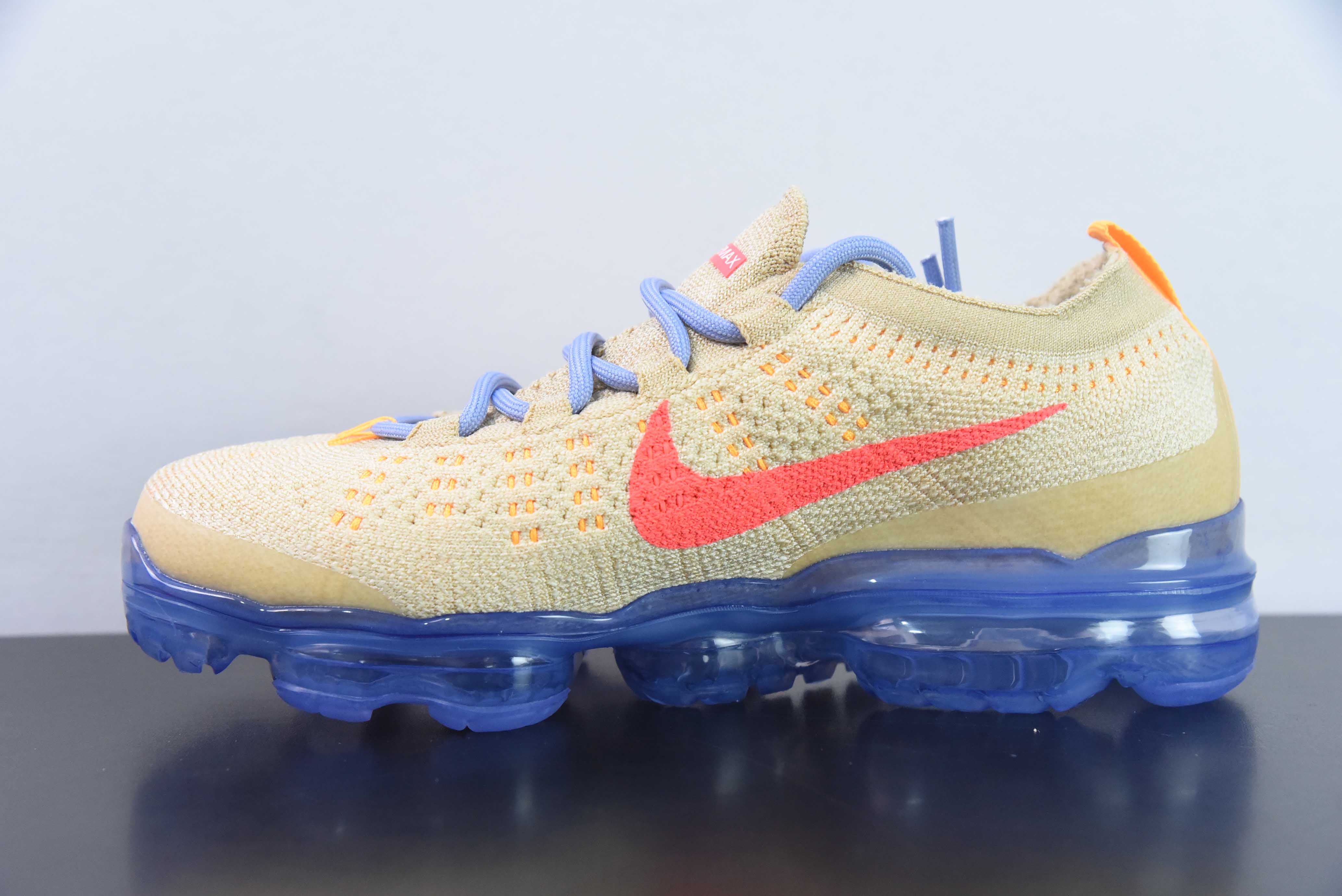 Nike Air Vapormax2023 FK 全掌长气垫 缓震跑步鞋“芝麻黄蓝紫红钩”货号:DV6840-200