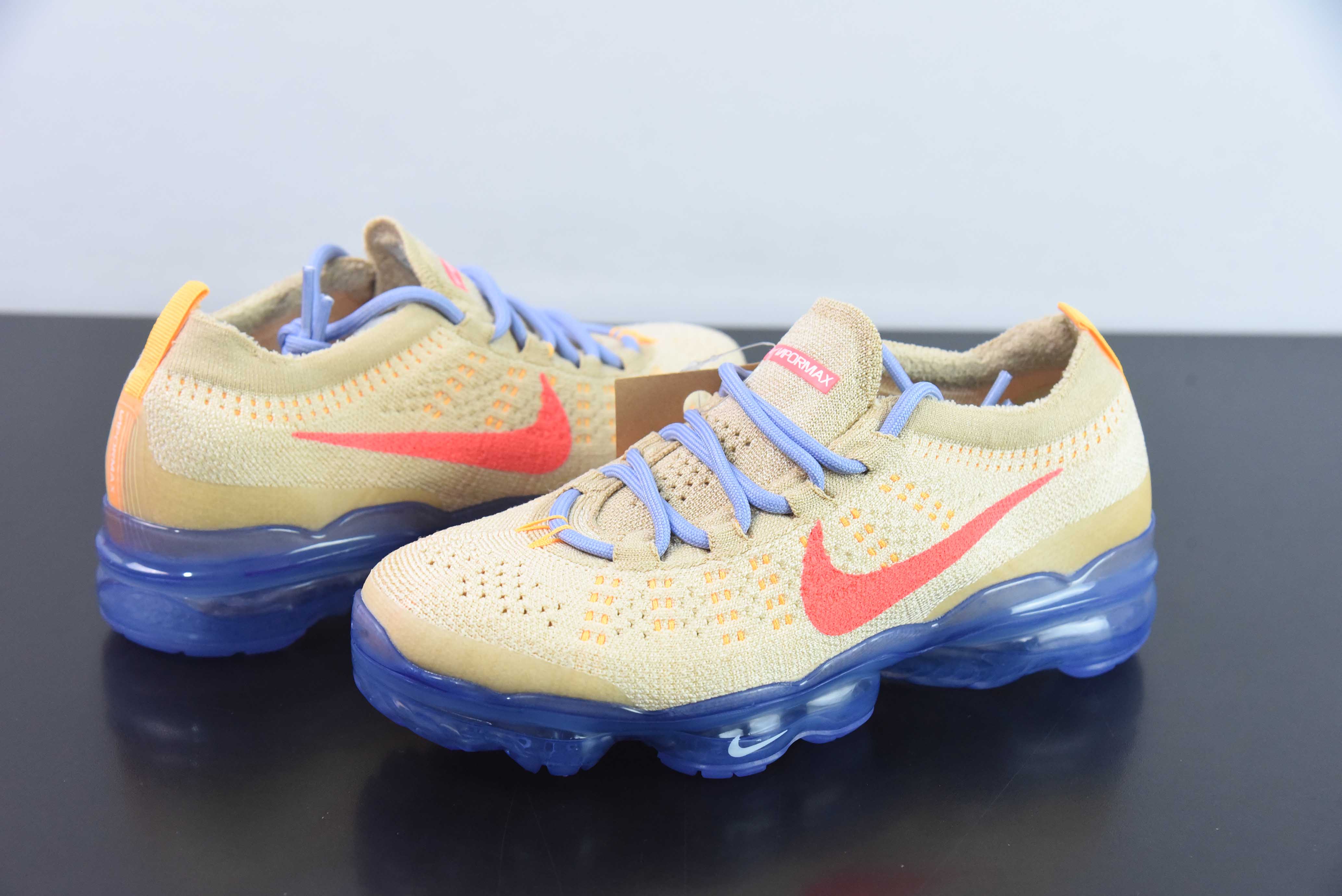 Nike Air Vapormax2023 FK 全掌长气垫 缓震跑步鞋“芝麻黄蓝紫红钩”货号:DV6840-200