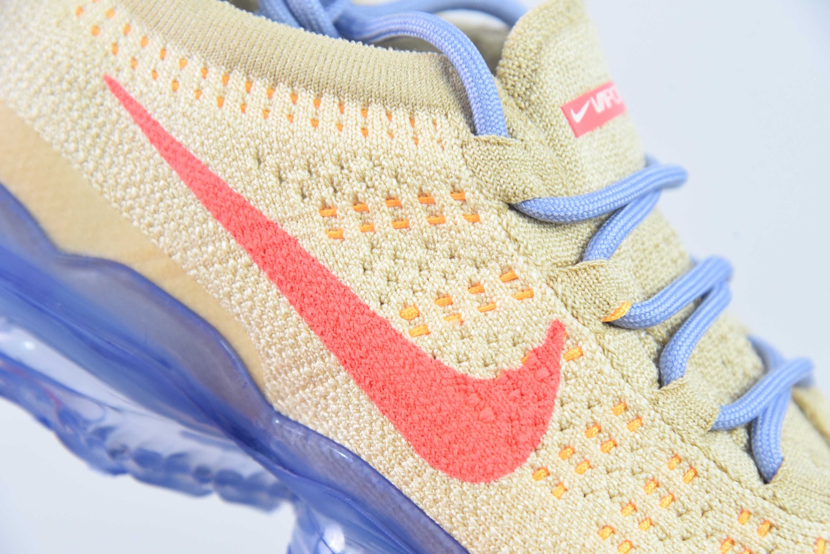 Nike Air Vapormax2023 FK 全掌长气垫 缓震跑步鞋“芝麻黄蓝紫红钩”货号:DV6840-200
