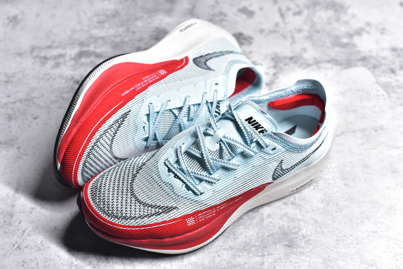 图片[7]-#秒杀 ️工厂清仓限时特价福利💥 NK ZoomX Vaporfly Next% 马拉松跑步鞋二代 鞋面使用了全新 Vaporweave 科技，这种类似蝉翼的材质相比 Flyknit 更加轻薄透气，非对称的鞋带系统和泡棉护垫的加入令舒适度更高，采用醒目的绿色作为主色调，鞋头辅以超大的 Swoosh 点缀，再配上流线型外观设计 尺码：36 36.5 37.5 38 38.5 39 40 40.5 41 42 42.5 43 44 45-选品中心