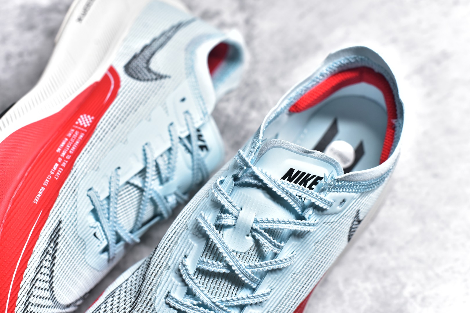 图片[9]-#秒杀 ️工厂清仓限时特价福利💥 NK ZoomX Vaporfly Next% 马拉松跑步鞋二代 鞋面使用了全新 Vaporweave 科技，这种类似蝉翼的材质相比 Flyknit 更加轻薄透气，非对称的鞋带系统和泡棉护垫的加入令舒适度更高，采用醒目的绿色作为主色调，鞋头辅以超大的 Swoosh 点缀，再配上流线型外观设计 尺码：36 36.5 37.5 38 38.5 39 40 40.5 41 42 42.5 43 44 45-选品中心