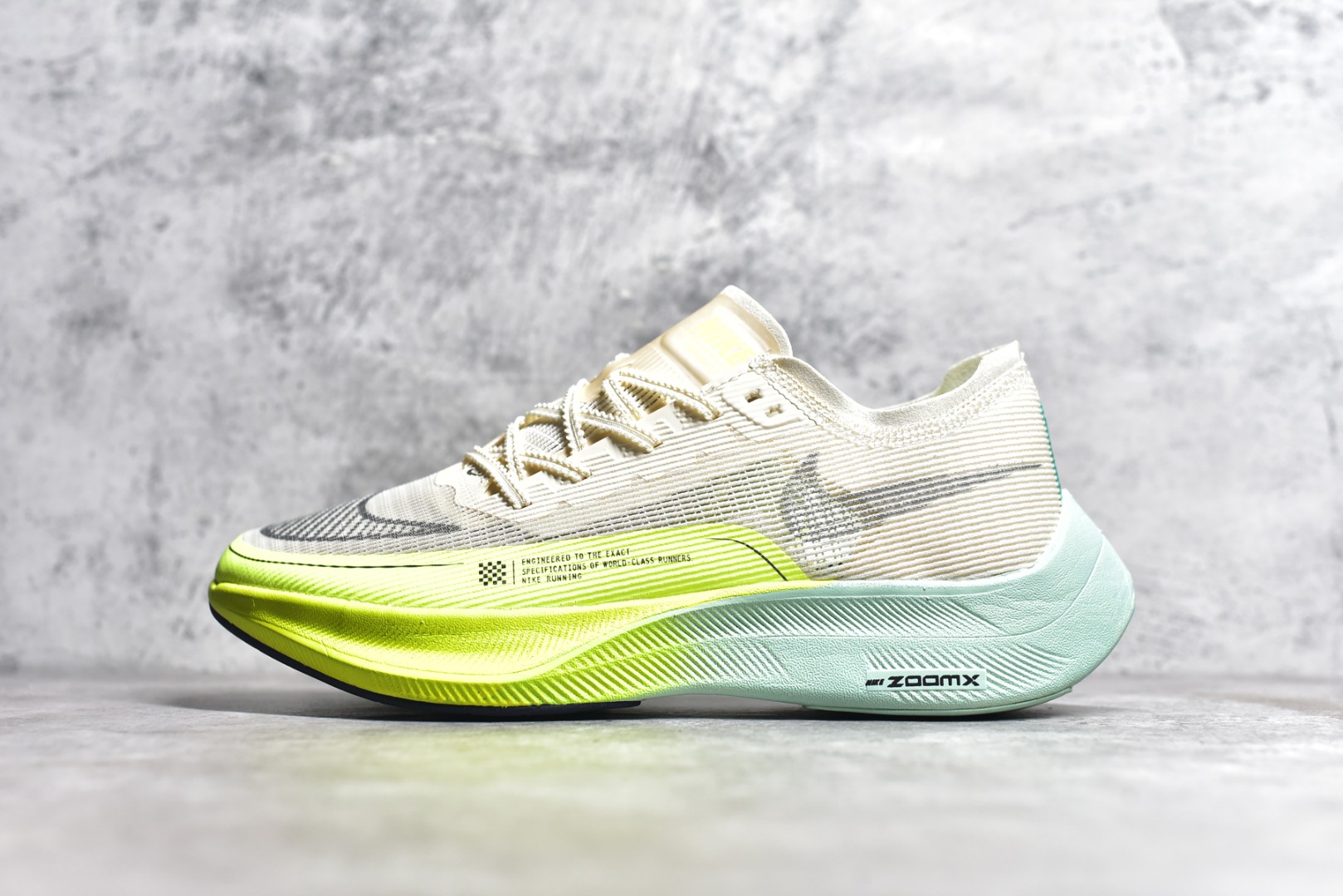 #秒杀 ️工厂清仓限时特价福利💥 NK ZoomX Vaporfly Next% 马拉松跑步鞋二代 鞋面使用了全新 Vaporweave 科技，这种类似蝉翼的材质相比 Flyknit 更加轻薄透气，非对称的鞋带系统和泡棉护垫的加入令舒适度更高，采用醒目的绿色作为主色调，鞋头辅以超大的 Swoosh 点缀，再配上流线型外观设计 尺码：36 36.5 37.5 38 38.5 39 40 40.5 41 42 42.5 43 44 45-选品中心