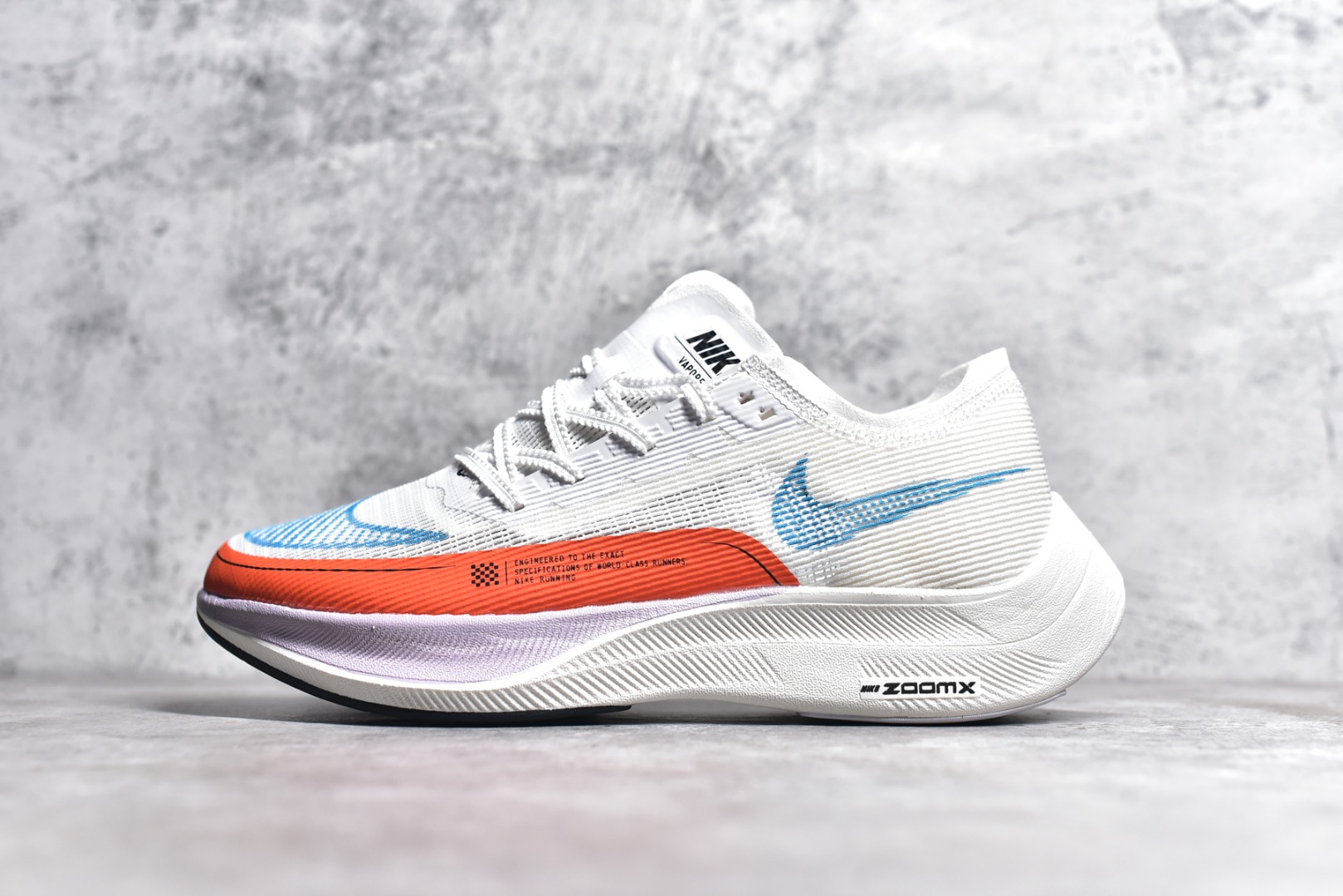 #秒杀 ️工厂清仓限时特价福利💥 NK ZoomX Vaporfly Next% 马拉松跑步鞋二代 鞋面使用了全新 Vaporweave 科技，这种类似蝉翼的材质相比 Flyknit 更加轻薄透气，非对称的鞋带系统和泡棉护垫的加入令舒适度更高，采用醒目的绿色作为主色调，鞋头辅以超大的 Swoosh 点缀，再配上流线型外观设计 尺码：36 36.5 37.5 38 38.5 39 40 40.5 41 42 42.5 43 44 45-选品中心