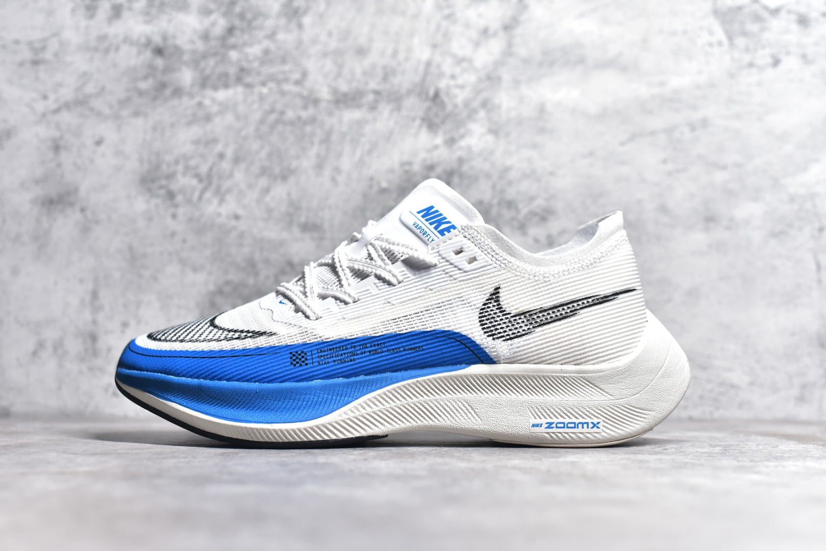 #秒杀 ️工厂清仓限时特价福利💥 NK ZoomX Vaporfly Next% 马拉松跑步鞋二代 鞋面使用了全新 Vaporweave 科技，这种类似蝉翼的材质相比 Flyknit 更加轻薄透气，非对称的鞋带系统和泡棉护垫的加入令舒适度更高，采用醒目的绿色作为主色调，鞋头辅以超大的 Swoosh 点缀，再配上流线型外观设计 尺码：36 36.5 37.5 38 38.5 39 40 40.5 41 42 42.5 43 44 45-选品中心
