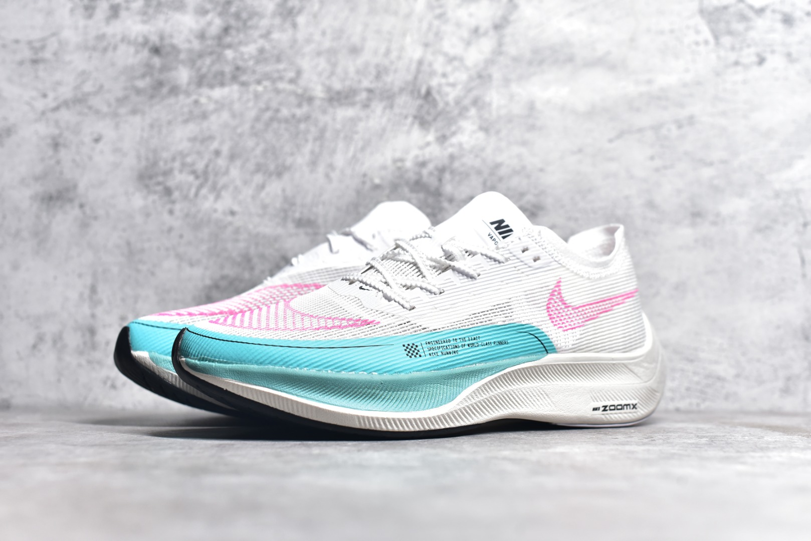 图片[2]-#秒杀 ️工厂清仓限时特价福利💥 NK ZoomX Vaporfly Next% 马拉松跑步鞋二代 鞋面使用了全新 Vaporweave 科技，这种类似蝉翼的材质相比 Flyknit 更加轻薄透气，非对称的鞋带系统和泡棉护垫的加入令舒适度更高，采用醒目的绿色作为主色调，鞋头辅以超大的 Swoosh 点缀，再配上流线型外观设计 尺码：36 36.5 37.5 38 38.5 39 40 40.5 41 42 42.5 43 44 45-选品中心