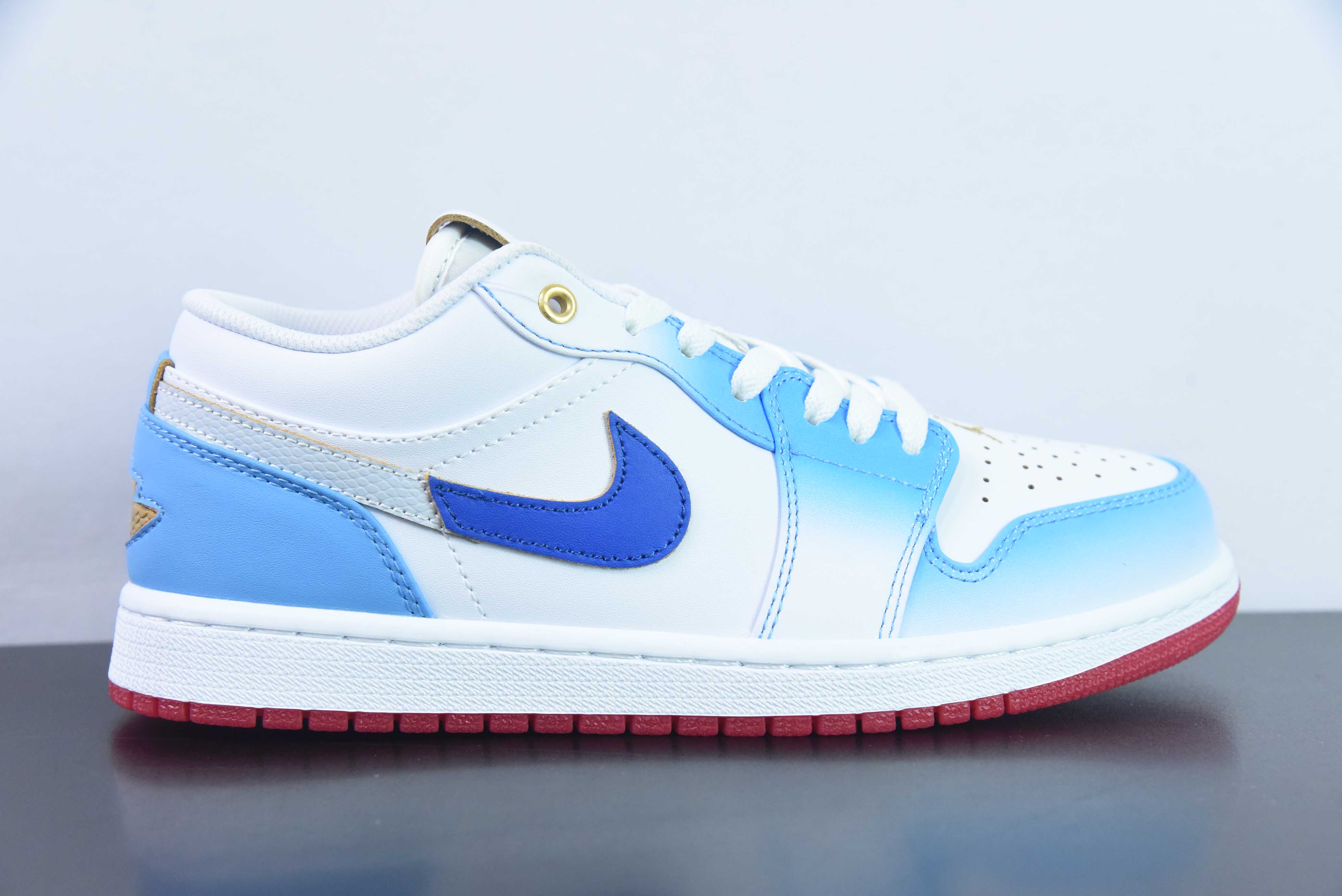 GAJM35065431 NK Air Jordan 1 Low AJ1 乔1白蓝渐变 低帮文化篮球鞋 货号：FN8895 141 尺码：36-46