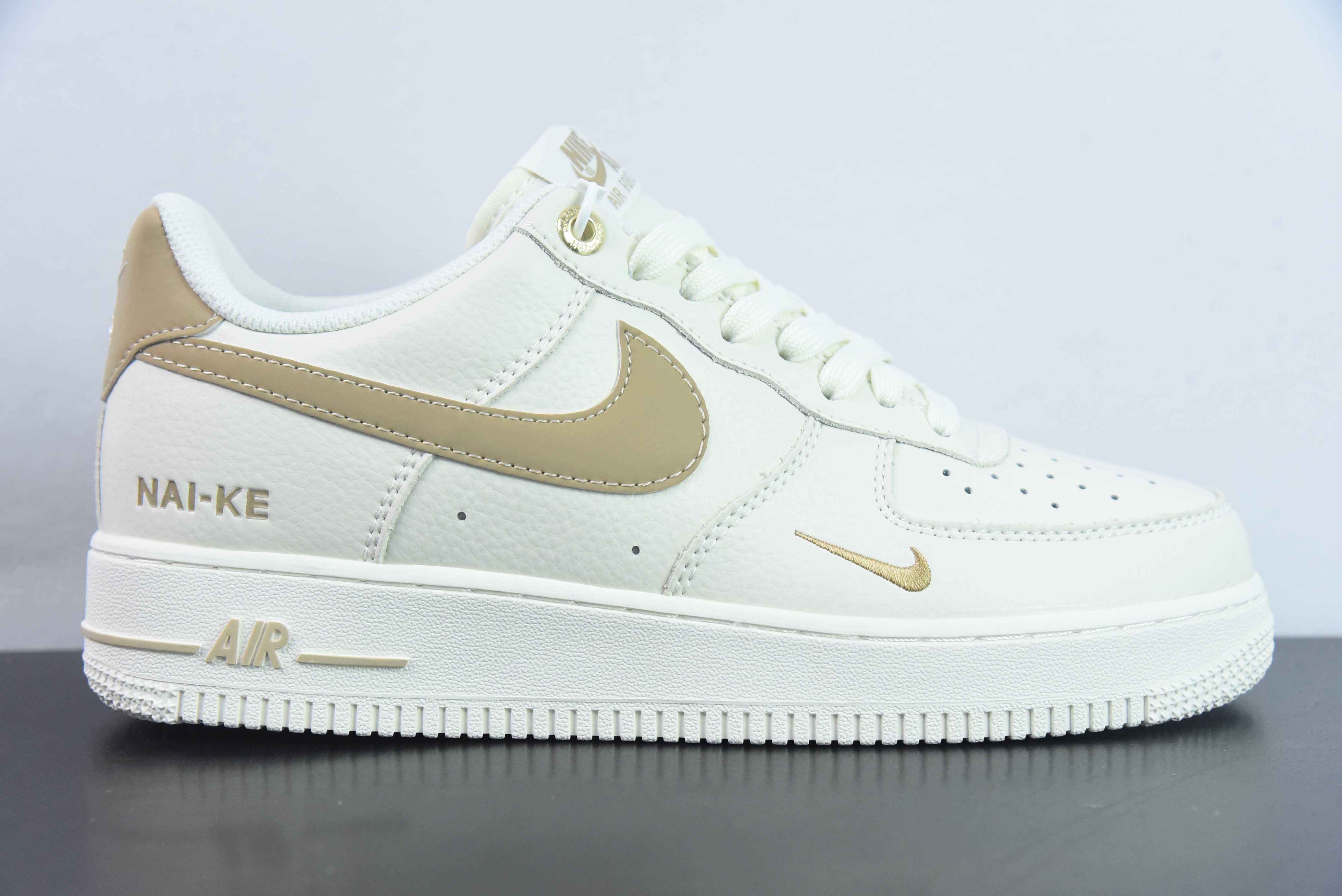 EAH39843930 NK Air Force 1'07 Low "NAI-KE/Beige/Khaki" Air Force One clásico "NAIKE crema caqui gancho pequeño" NK0621-…
