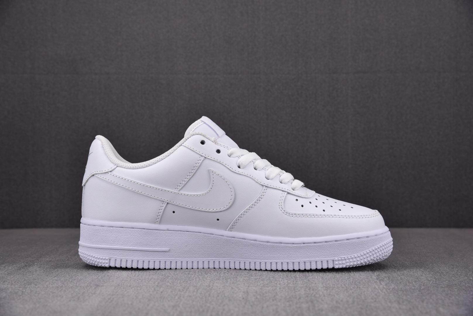 AF1纯白鞋码36-47.5总裁R版