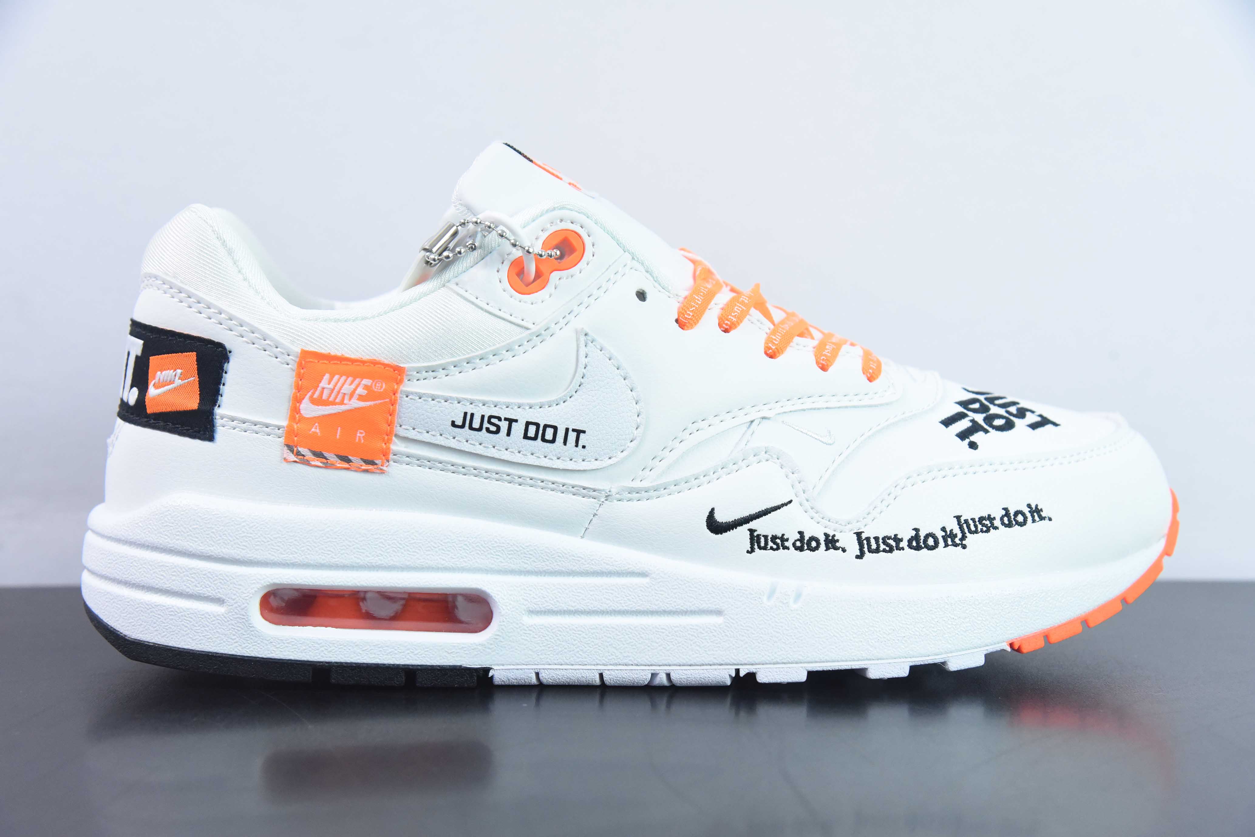 EAJB67229434 Nike Air Max 1 "Max Just Do It" 复古休闲跑步鞋 官方同步上架 市面最高版本 官方货号：AO1021-100