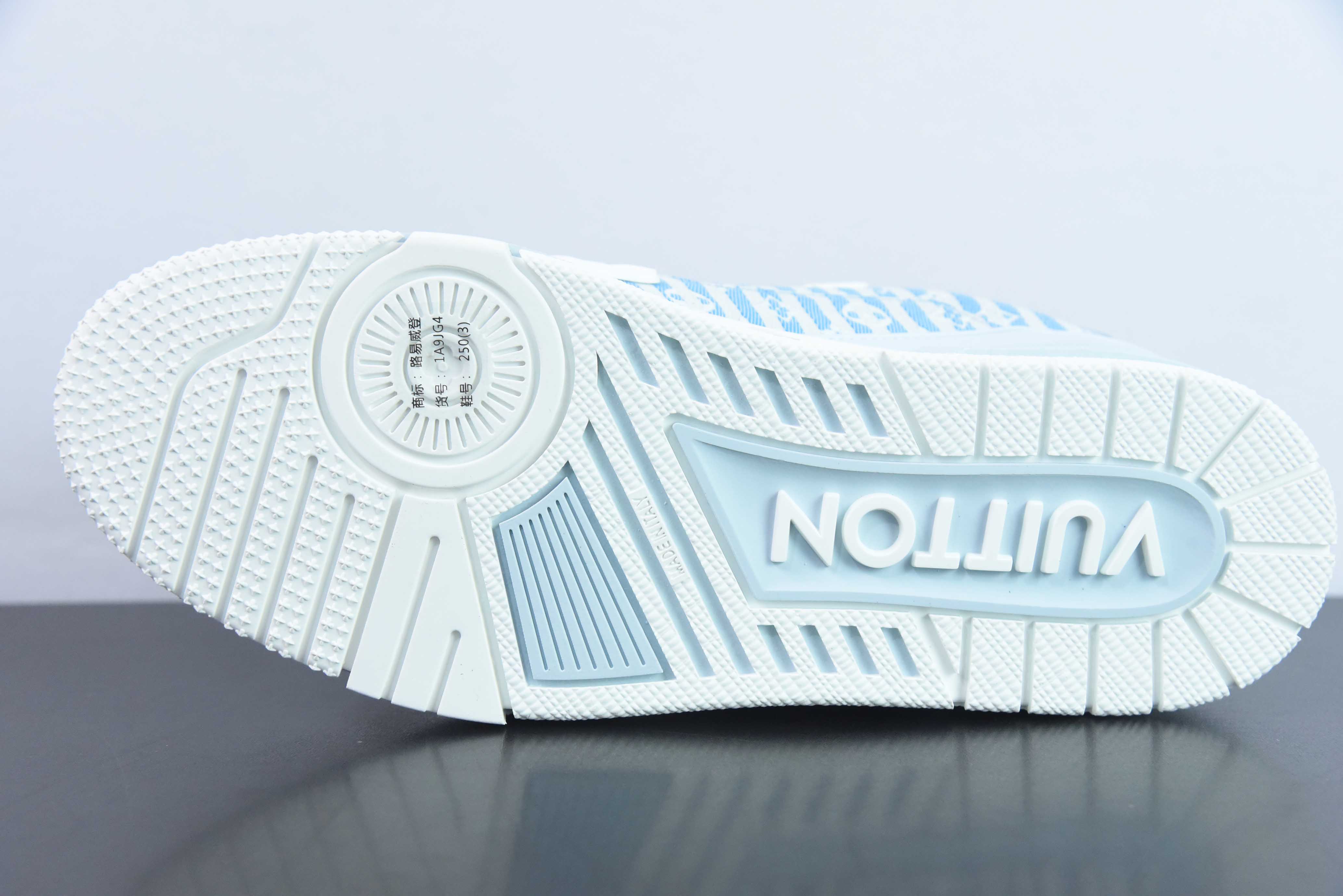 LV路易威登Louis Vuitton Trainer Sneaker Low 低帮复古休闲运动文化百搭篮球板鞋