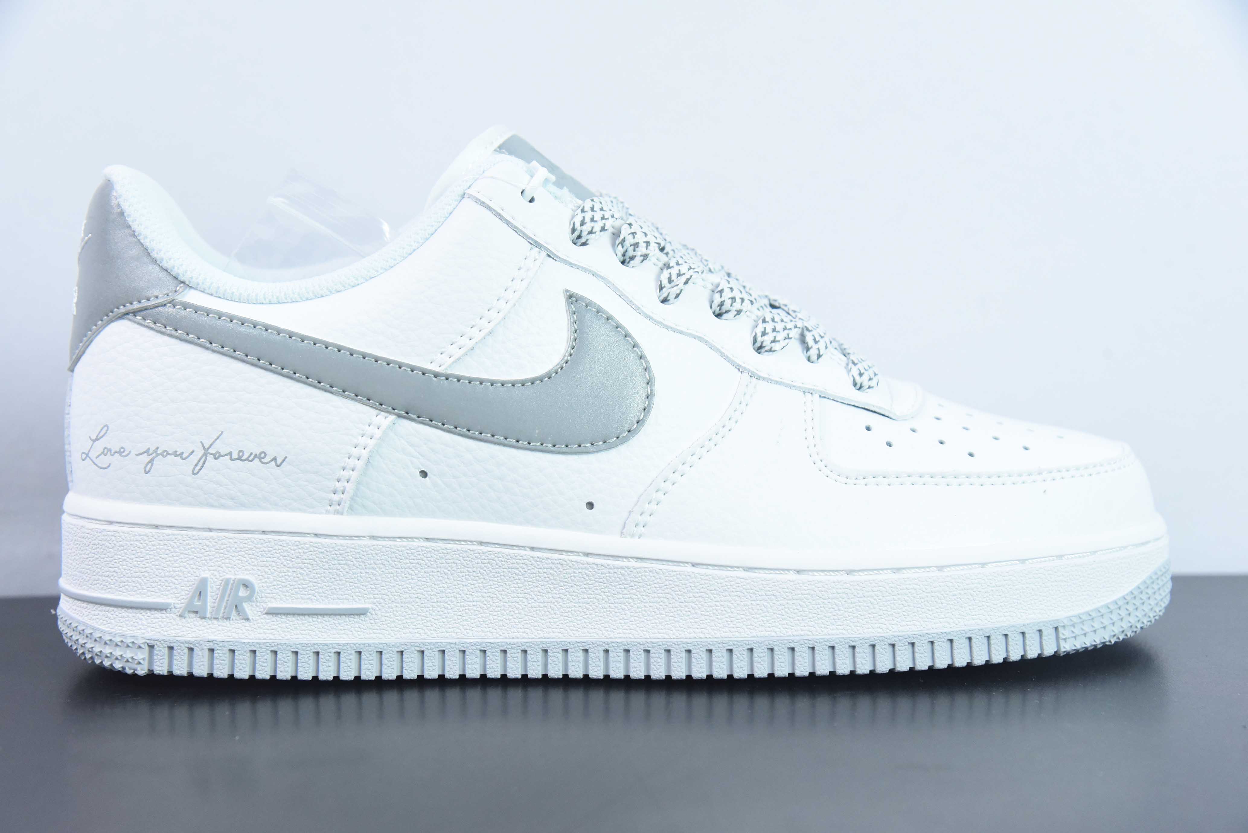 OAF79465832 NOCTA x Nike Air Force 1 Low "Certified Lover Boy" zapatillas de skate casuales versátiles de cañ…