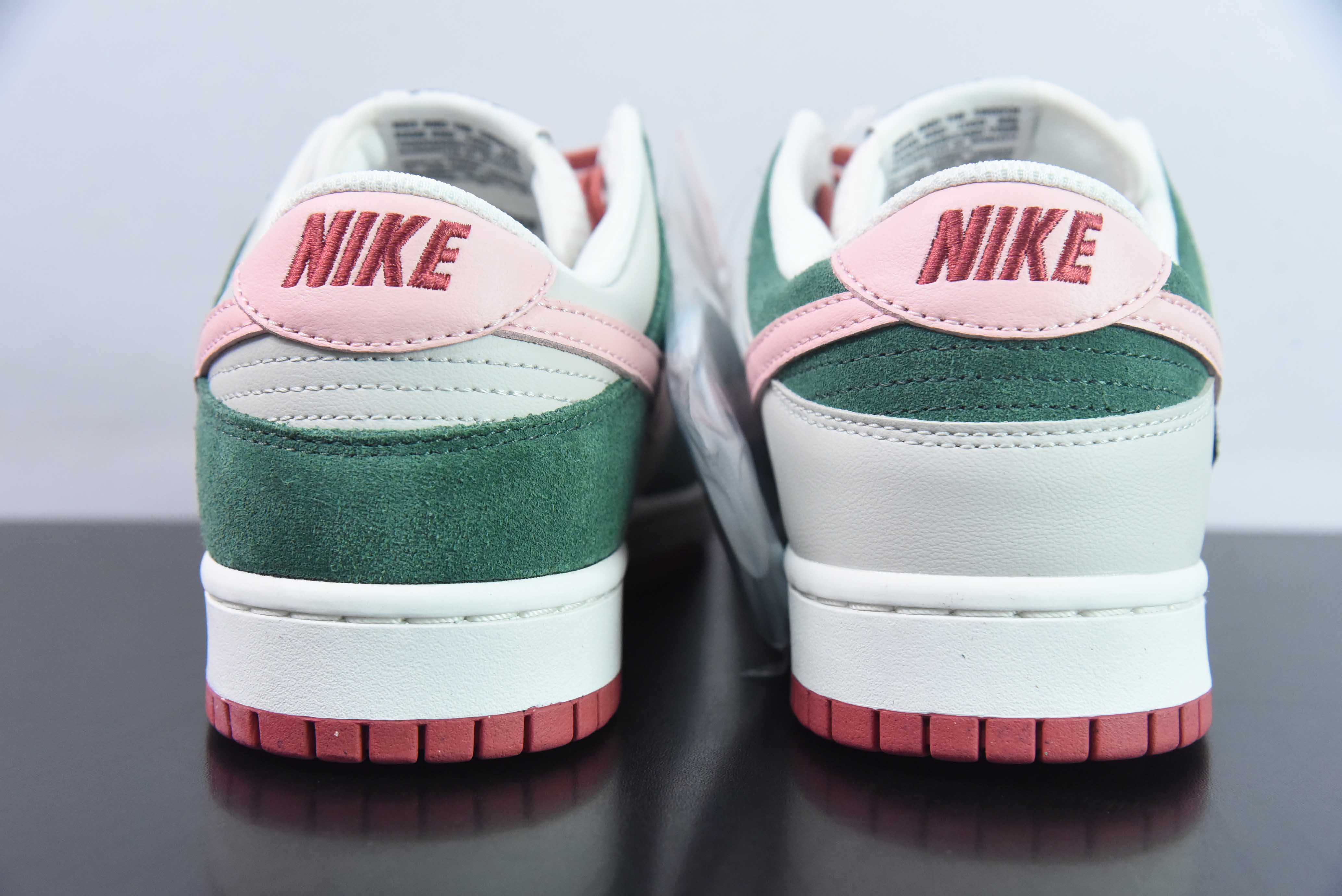 Nike SB Dunk Low 爆款色系粉绿 鸳鸯 货号：FN8923 061
