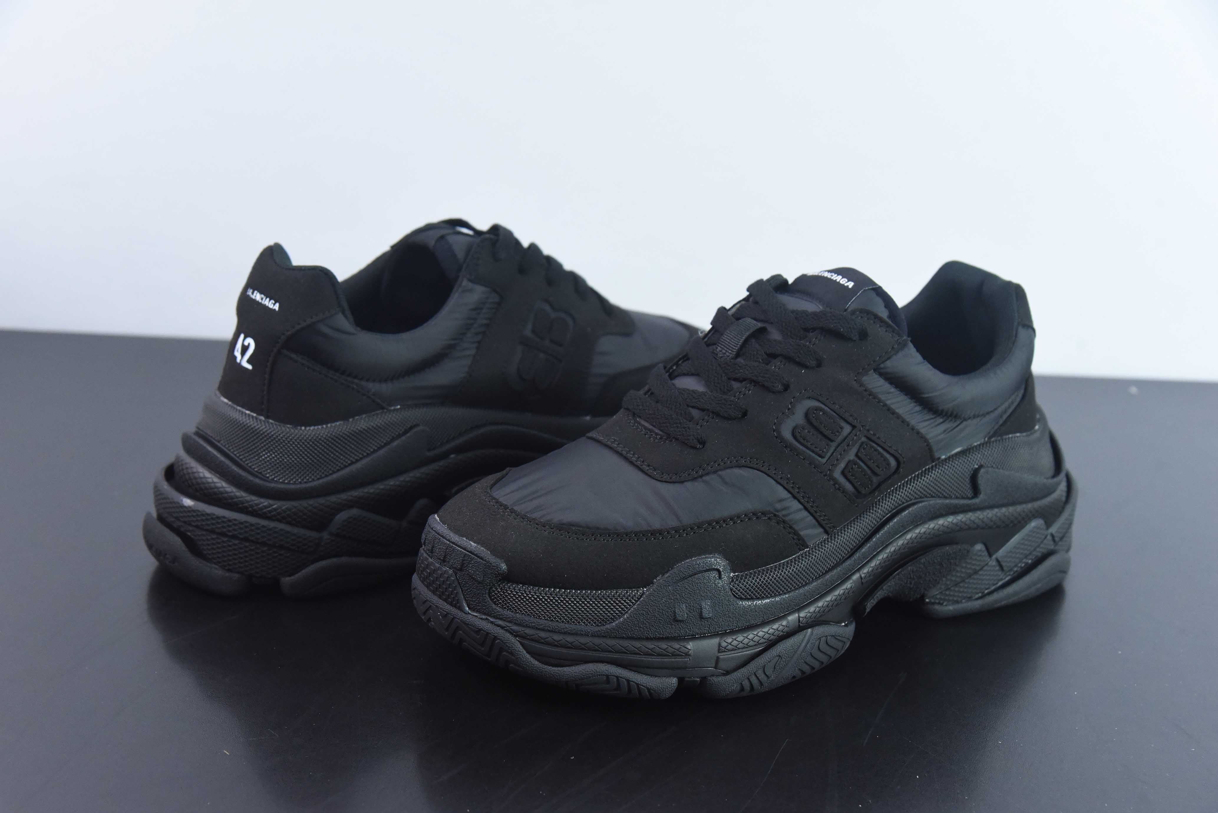 巴黎世家Balenciaga  Triple S Mule Low Sneaker"Black/White"“丝绸布黑LOGO”524039 W1F3 0102