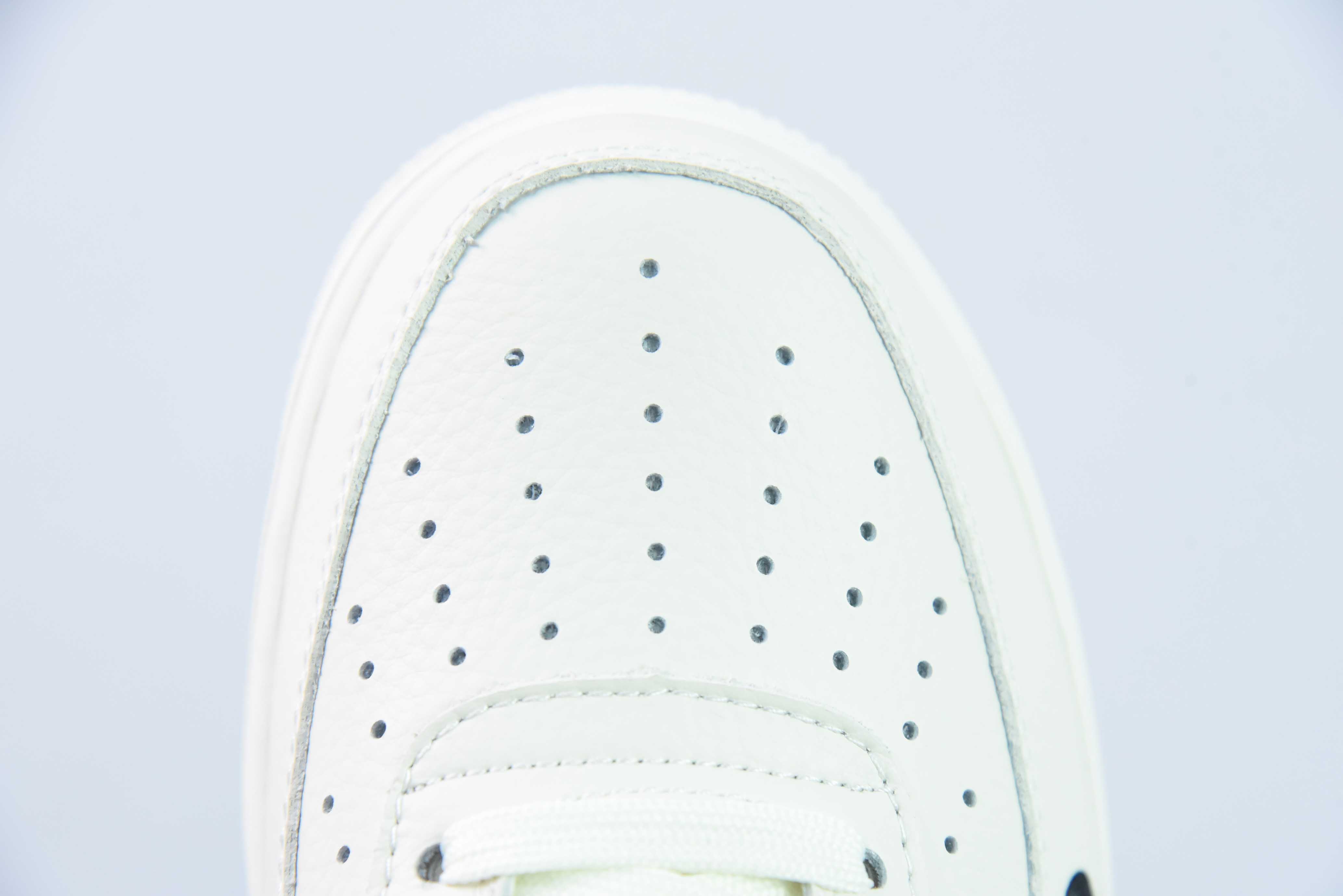 NK Air Force 1‘07 Low”NAI-KE/Beige/Black“空军一号经典低帮百搭休闲运动板鞋“NAIKE米白黑小钩”货号:NK0621-922