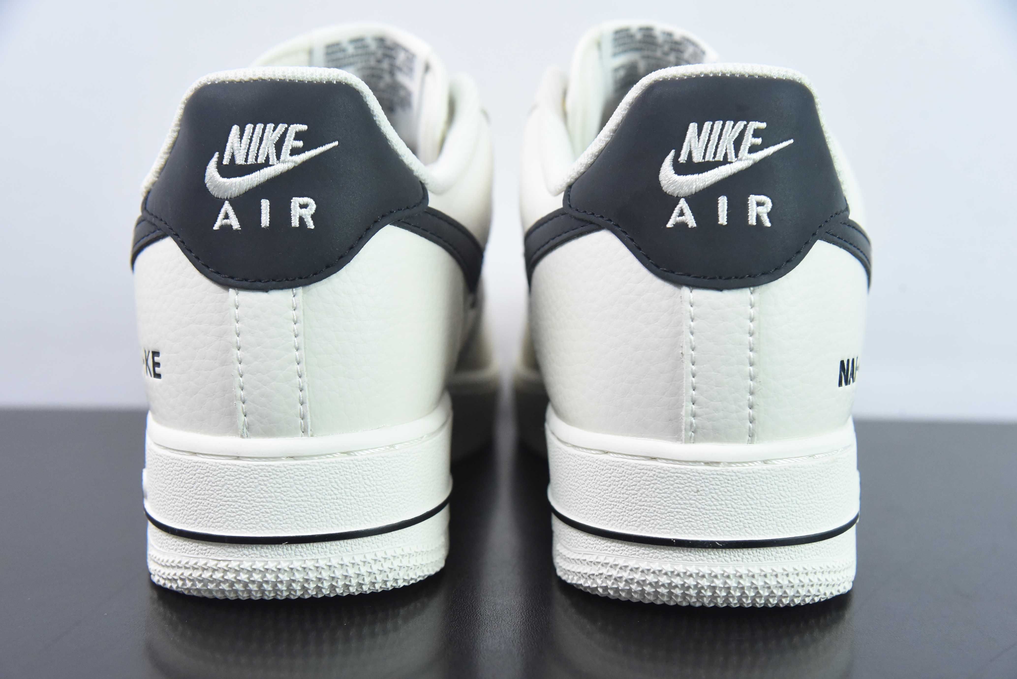 NK Air Force 1‘07 Low”NAI-KE/Beige/Black“空军一号经典低帮百搭休闲运动板鞋“NAIKE米白黑小钩”货号:NK0621-922