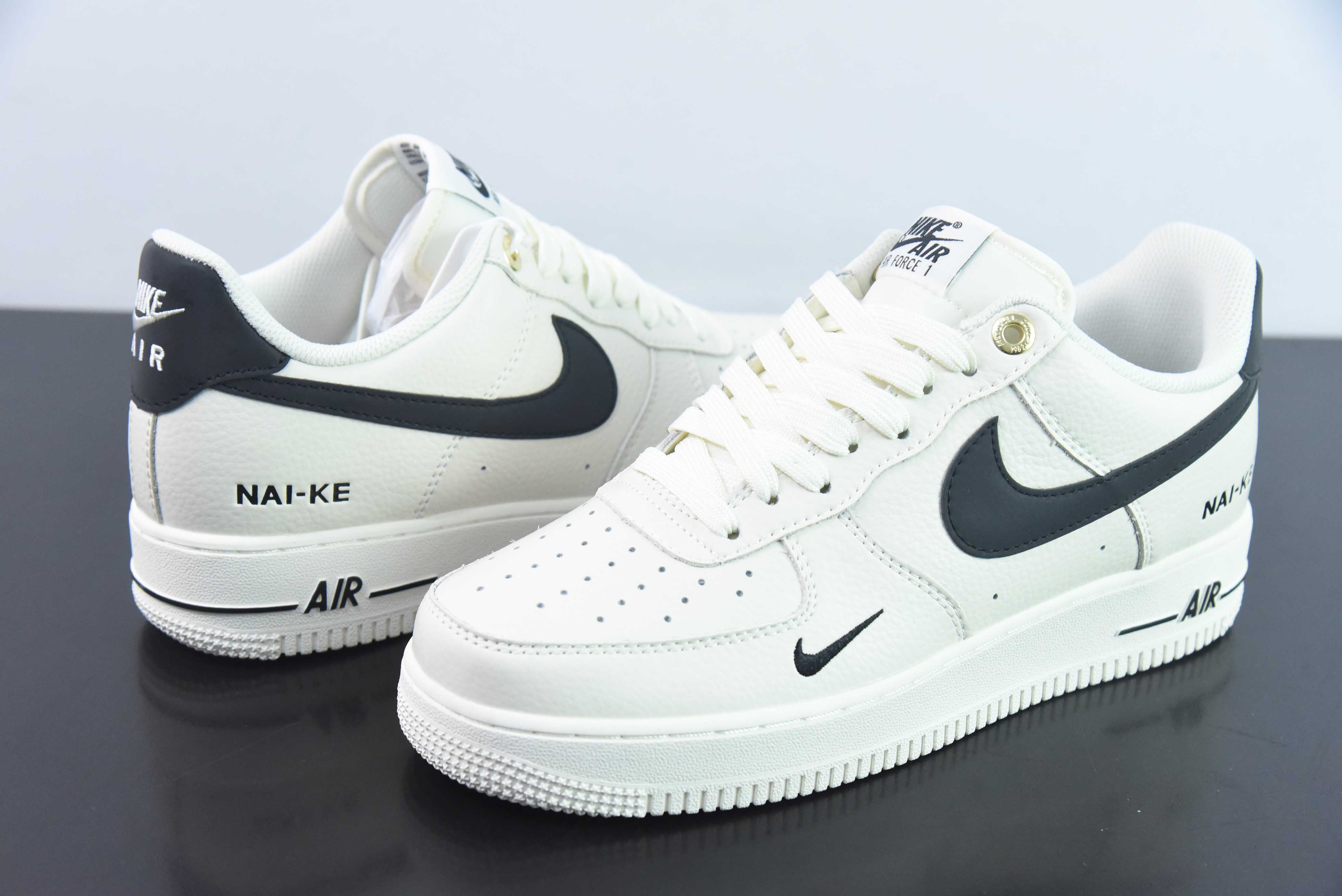 NK Air Force 1‘07 Low”NAI-KE/Beige/Black“空军一号经典低帮百搭休闲运动板鞋“NAIKE米白黑小钩”货号:NK0621-922